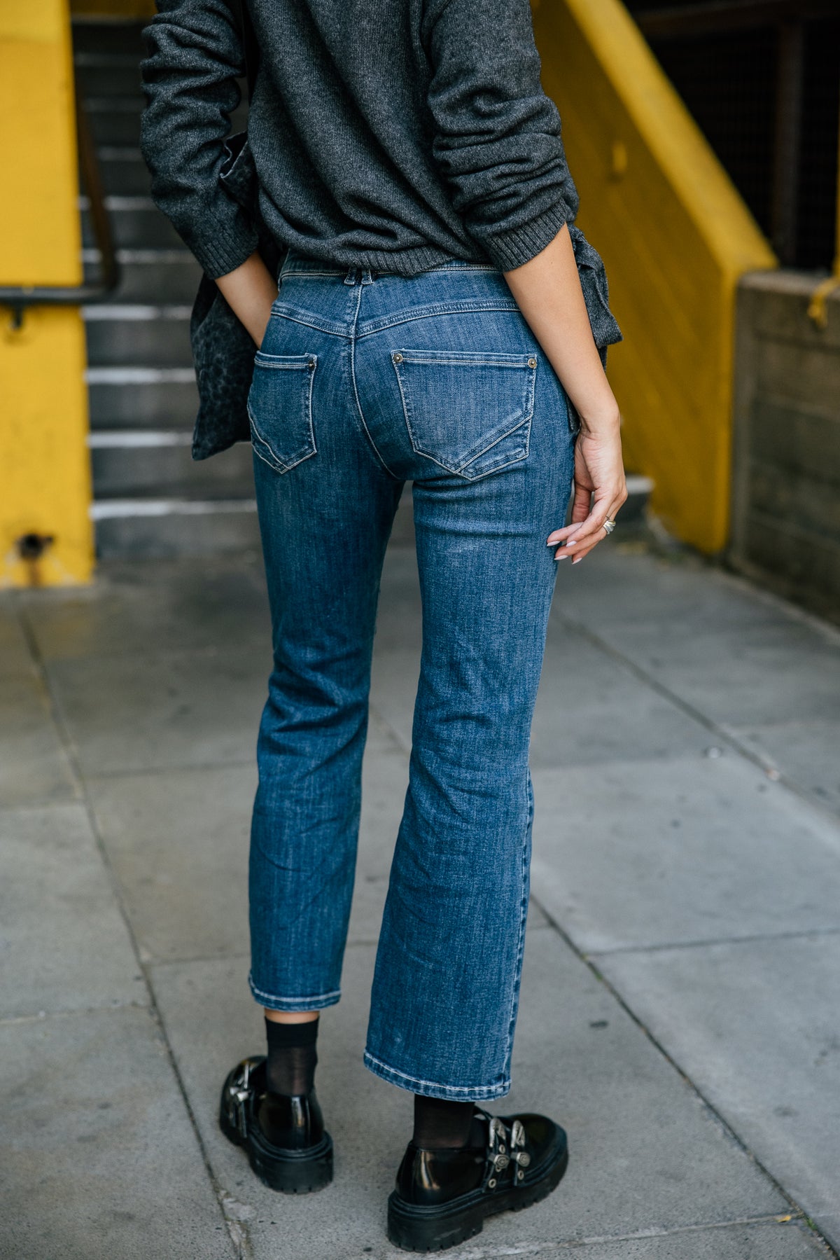 
              

High Waist 7/8 Bootcut Jeans Damen Norma easy | Freeman T. Porter
            