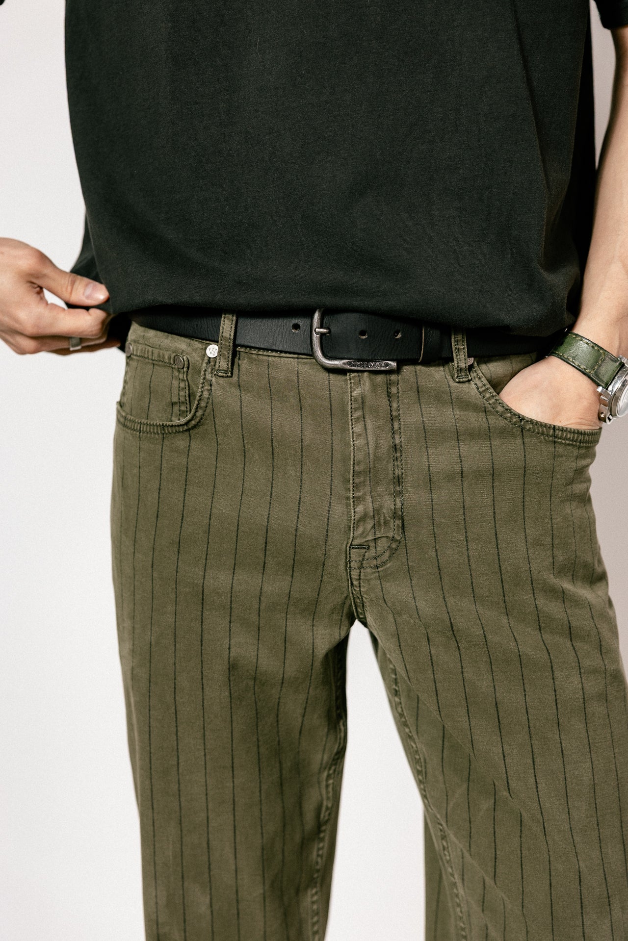 

Pantalon droit  Homme Victor Paleole olive night | Freeman T. Porter