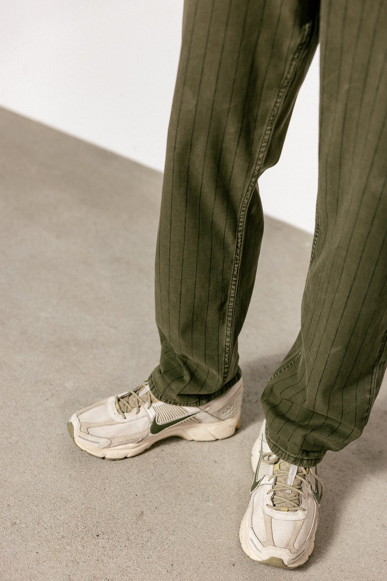 

Pantalon droit  Homme Victor Paleole olive night | Freeman T. Porter