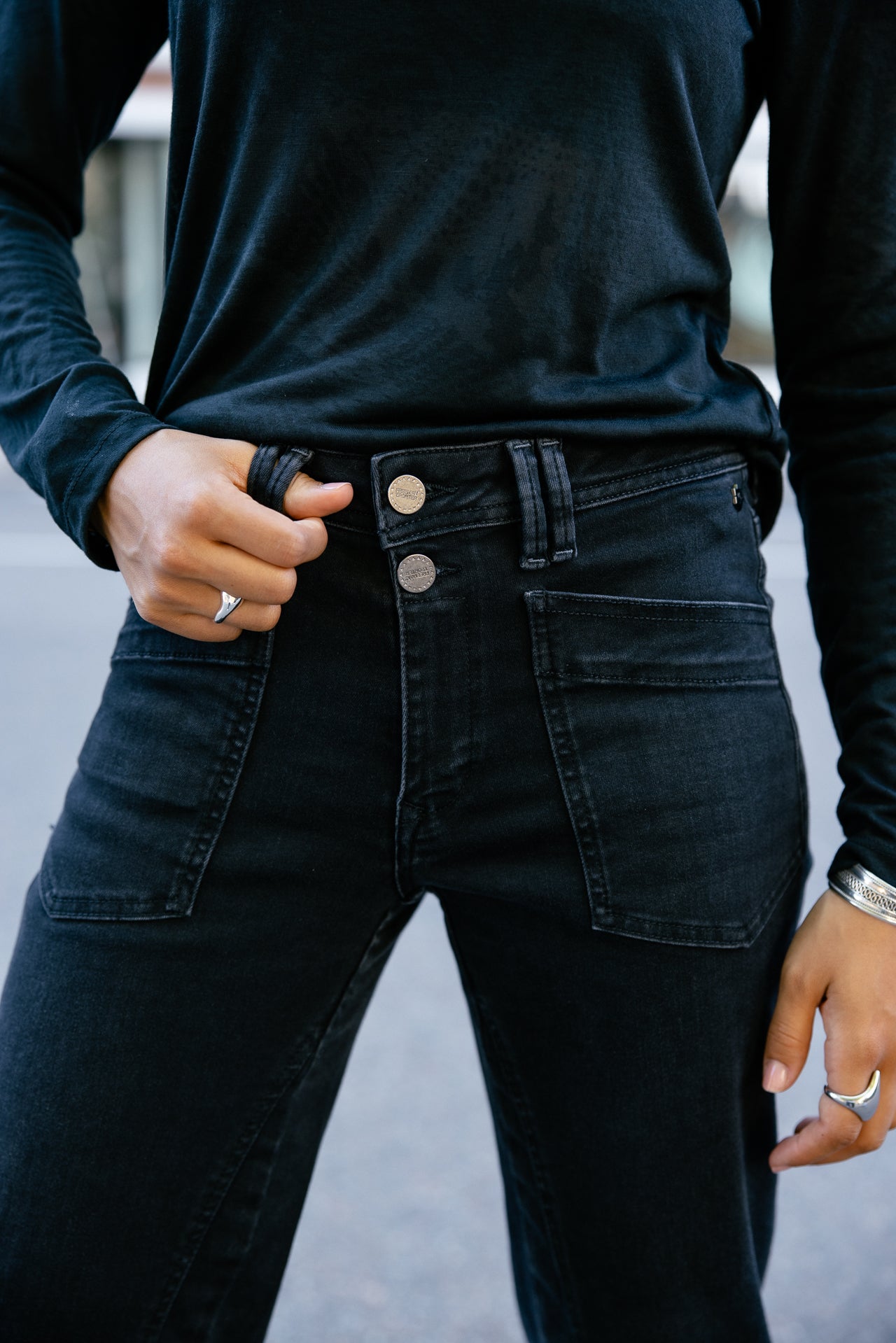 
              

High Waist 7/8 Straight Jeans Damen Edita badass | Freeman T. Porter
            