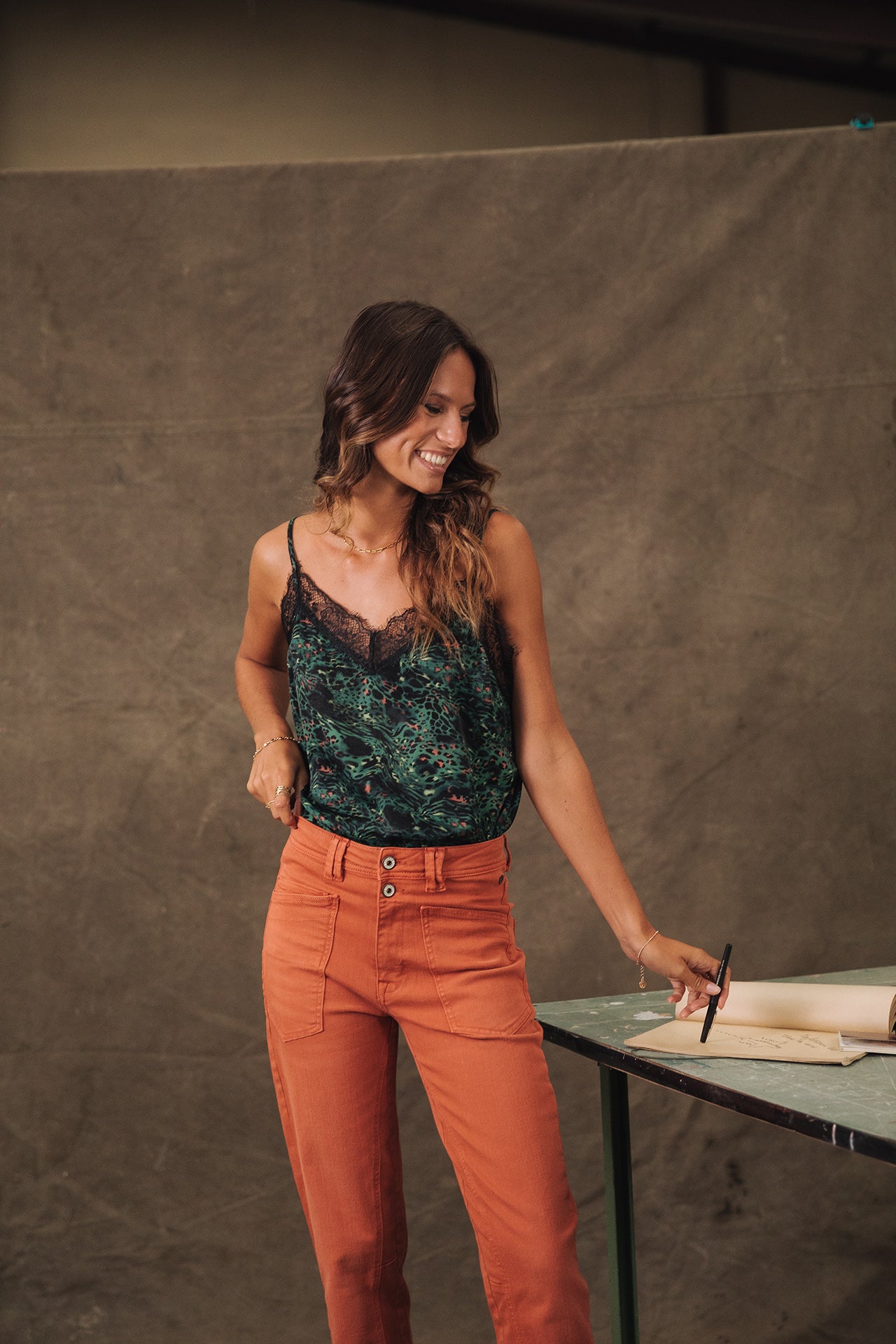   
            

Hose mit hoher Taille Damen Edita California ginger bread | Freeman T. Porter
          