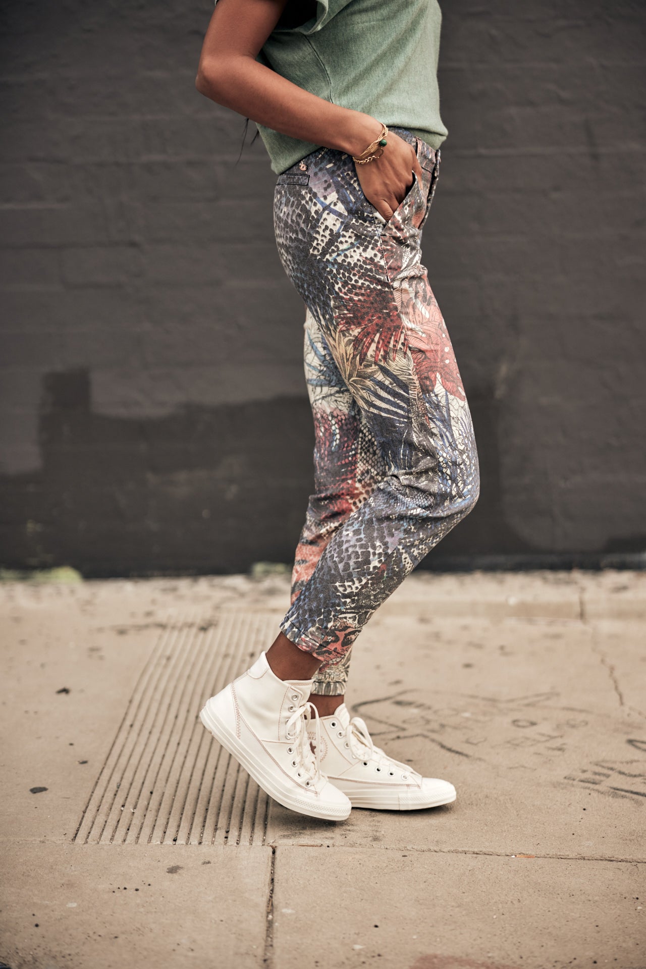 

Pantalon city slim Femme Claudia Equatoria original | Freeman T. Porter