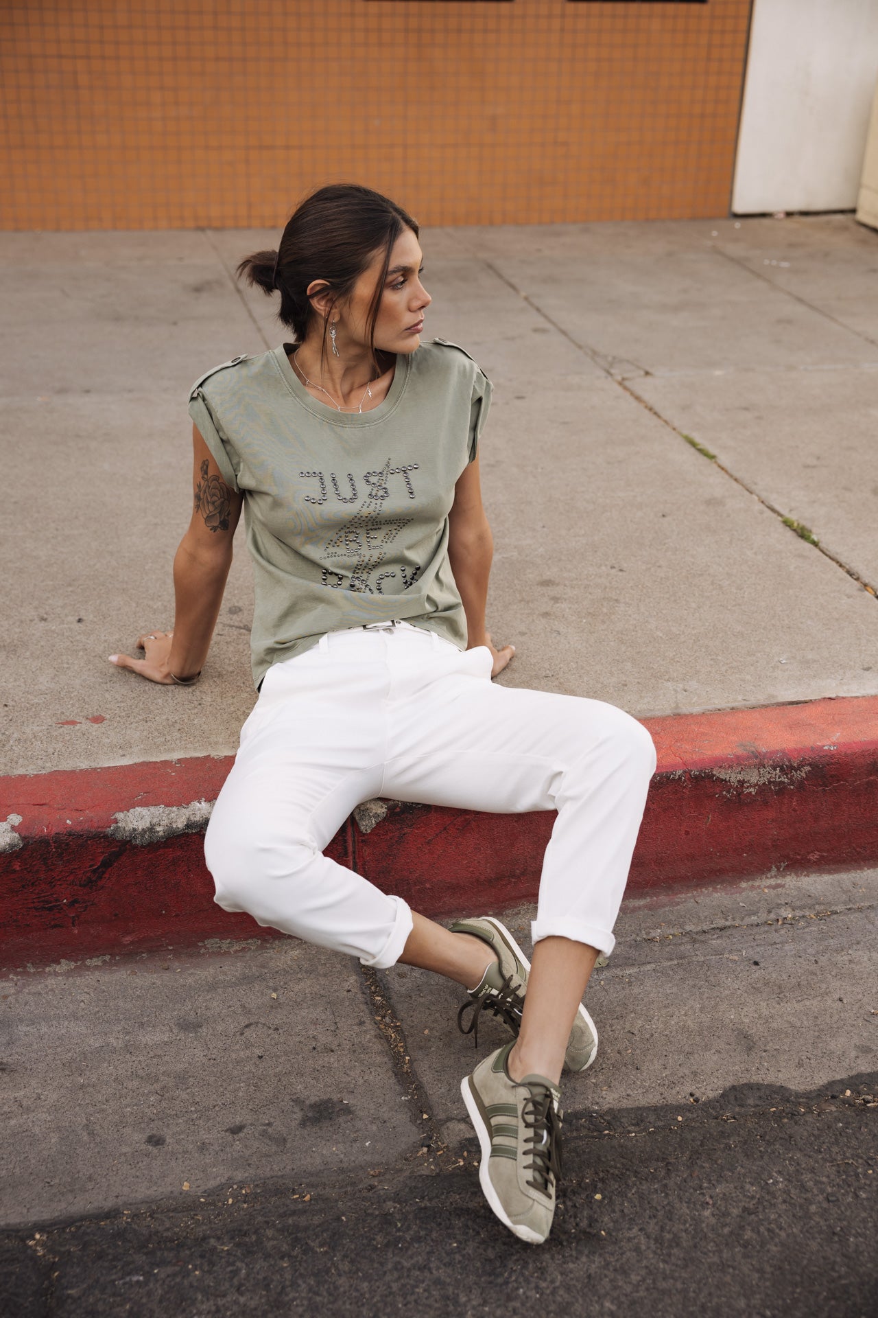 

Chinohose Frau Claudia Felicita bright white | Freeman T. Porter