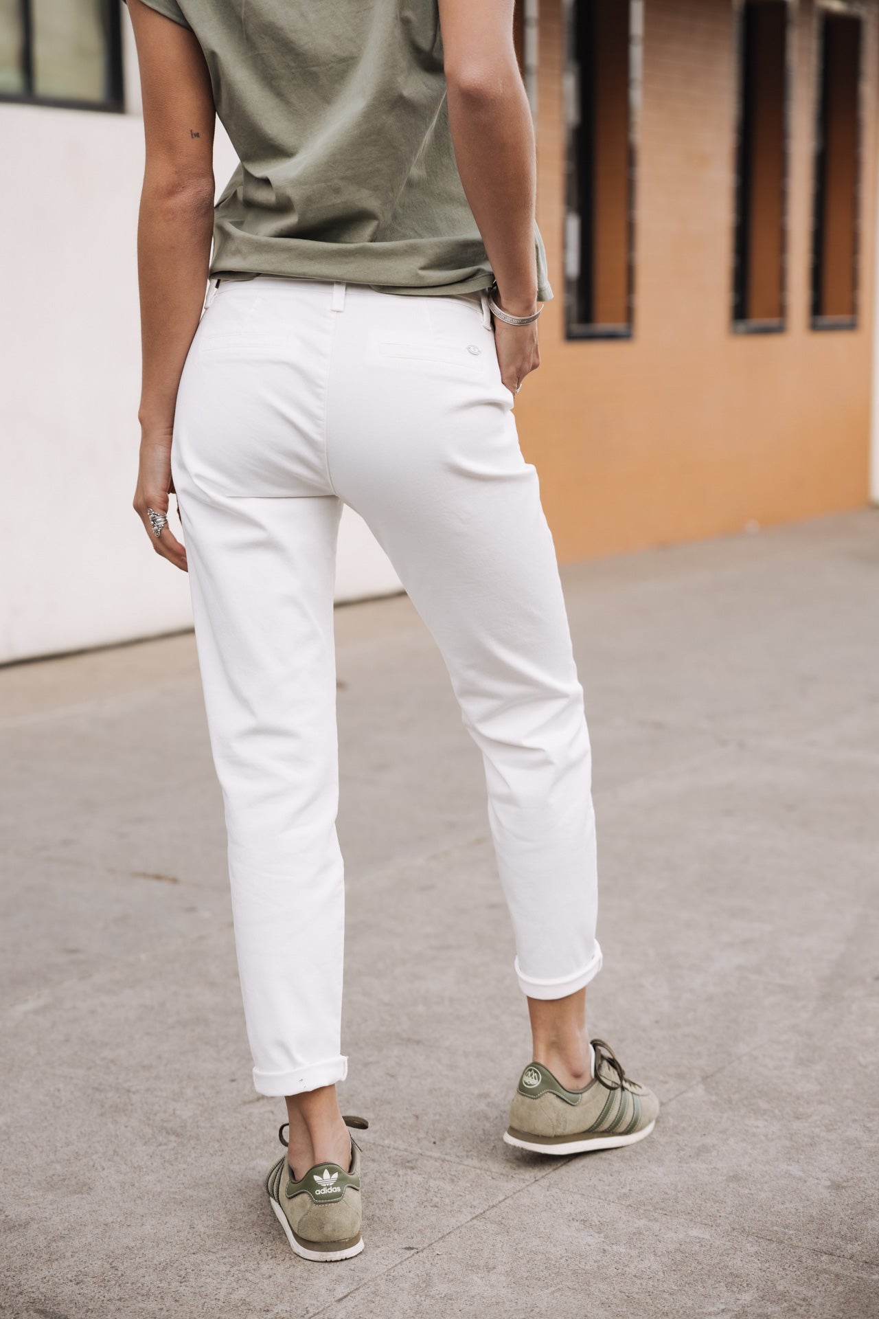 

Chinohose Frau Claudia Felicita bright white | Freeman T. Porter
