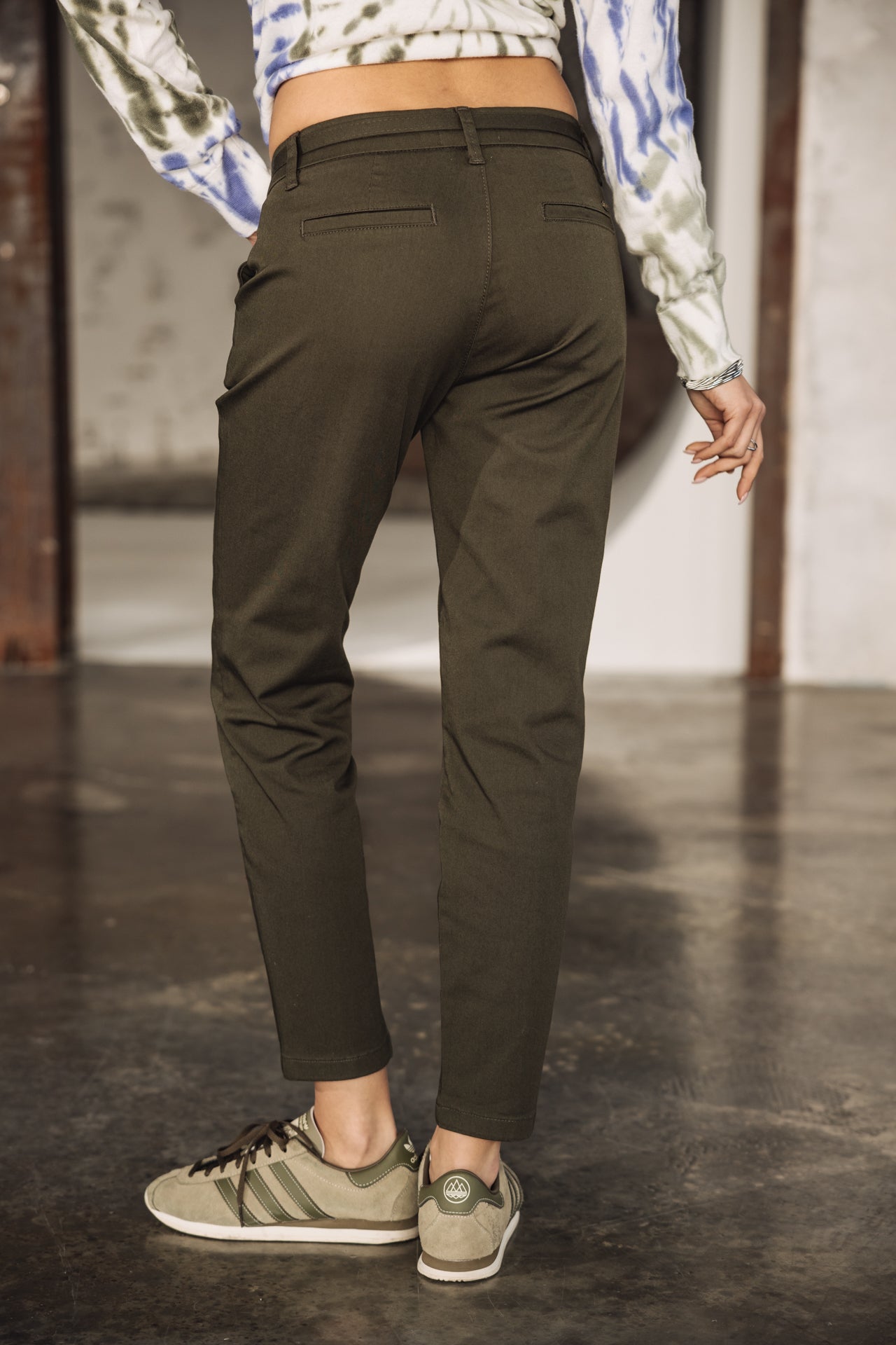 

Pantalones chinos Mujer Claudia Felicita forest night | Freeman T. Porter
