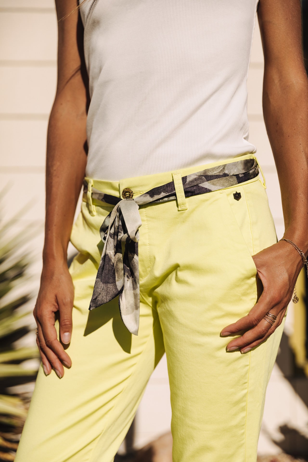 

Pantalon city slim Femme Claudia Felicita sunny lime | Freeman T. Porter