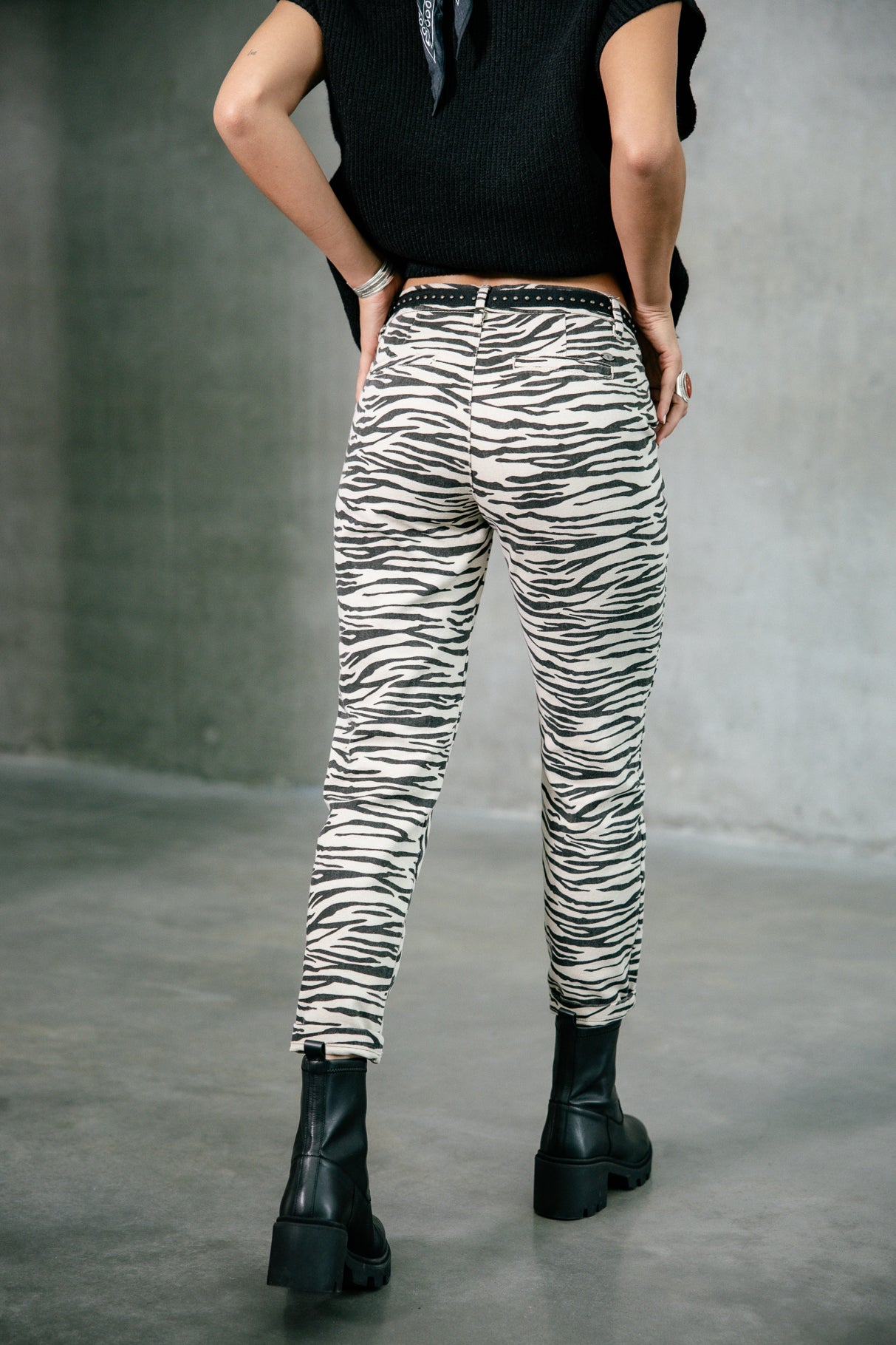 

Pantalon slim Frau Claudia Kumba original | Freeman T. Porter