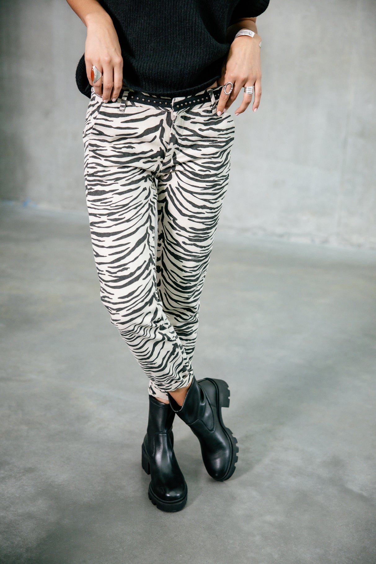

Pantalon slim Frau Claudia Kumba original | Freeman T. Porter