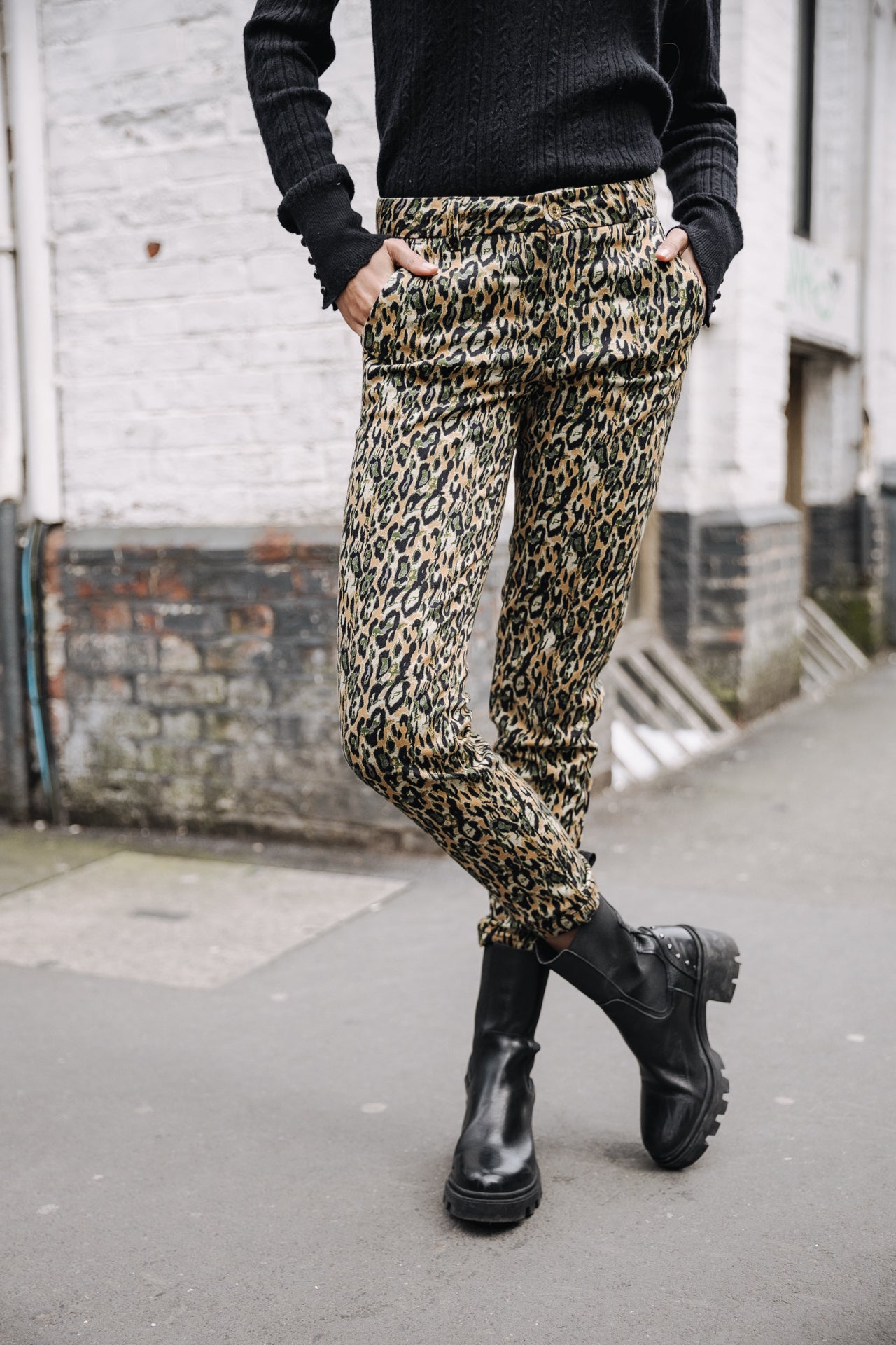 

Pantalon city slim Femme Claudia Nairobi original | Freeman T. Porter