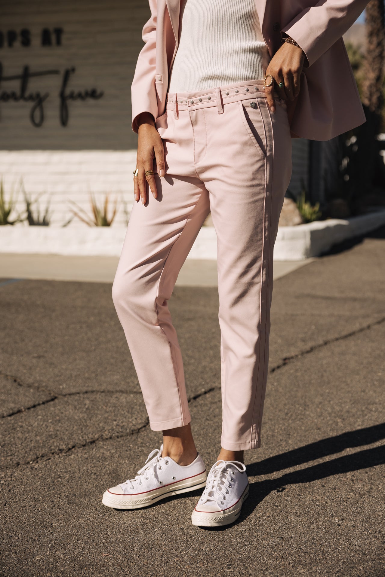   
            

Pantalones slim-fit Mujer Claudia Polyneo Light light pink | Freeman T. Porter
          