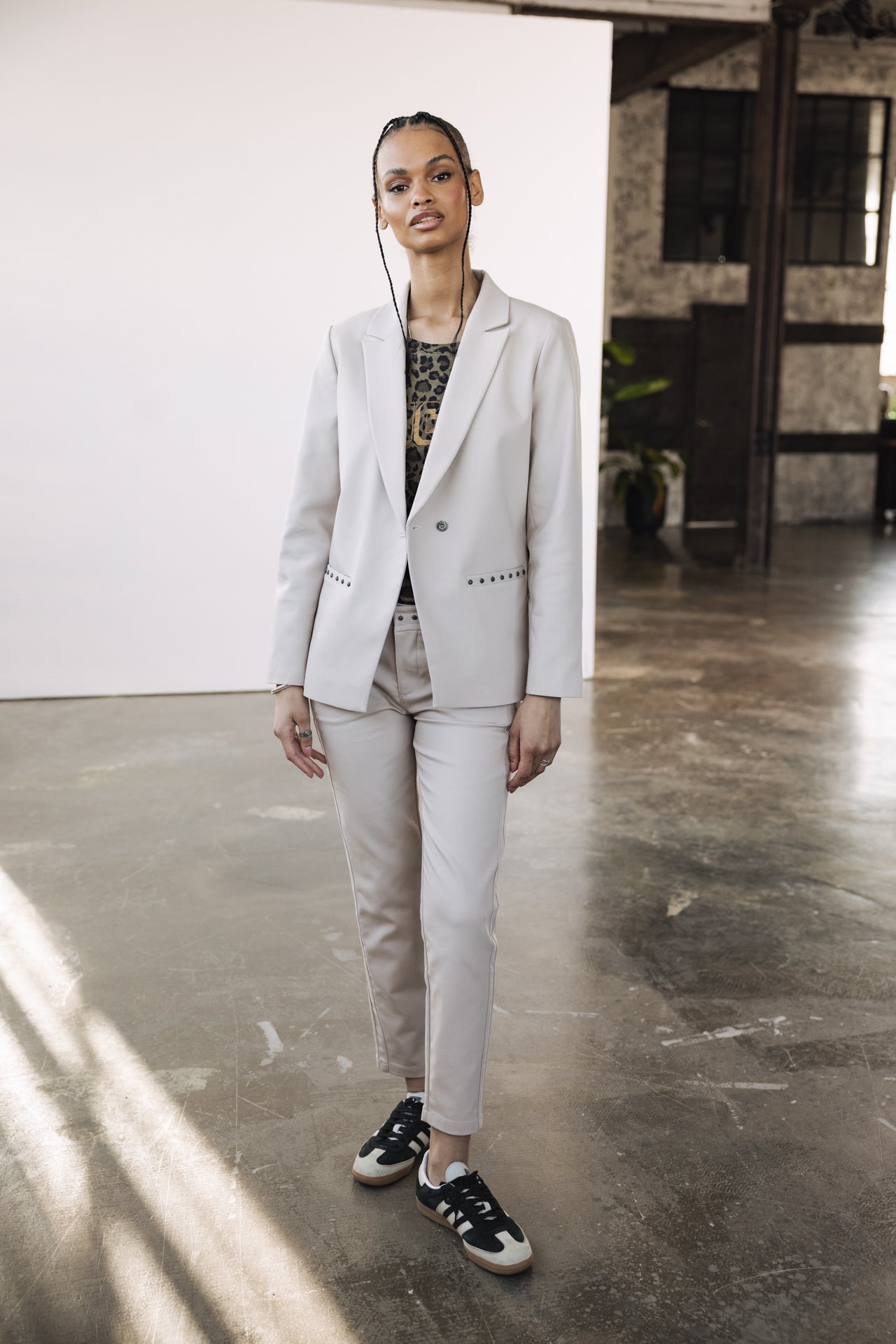 

Pantalones slim-fit Mujer Claudia Polyneo Light beige | Freeman T. Porter