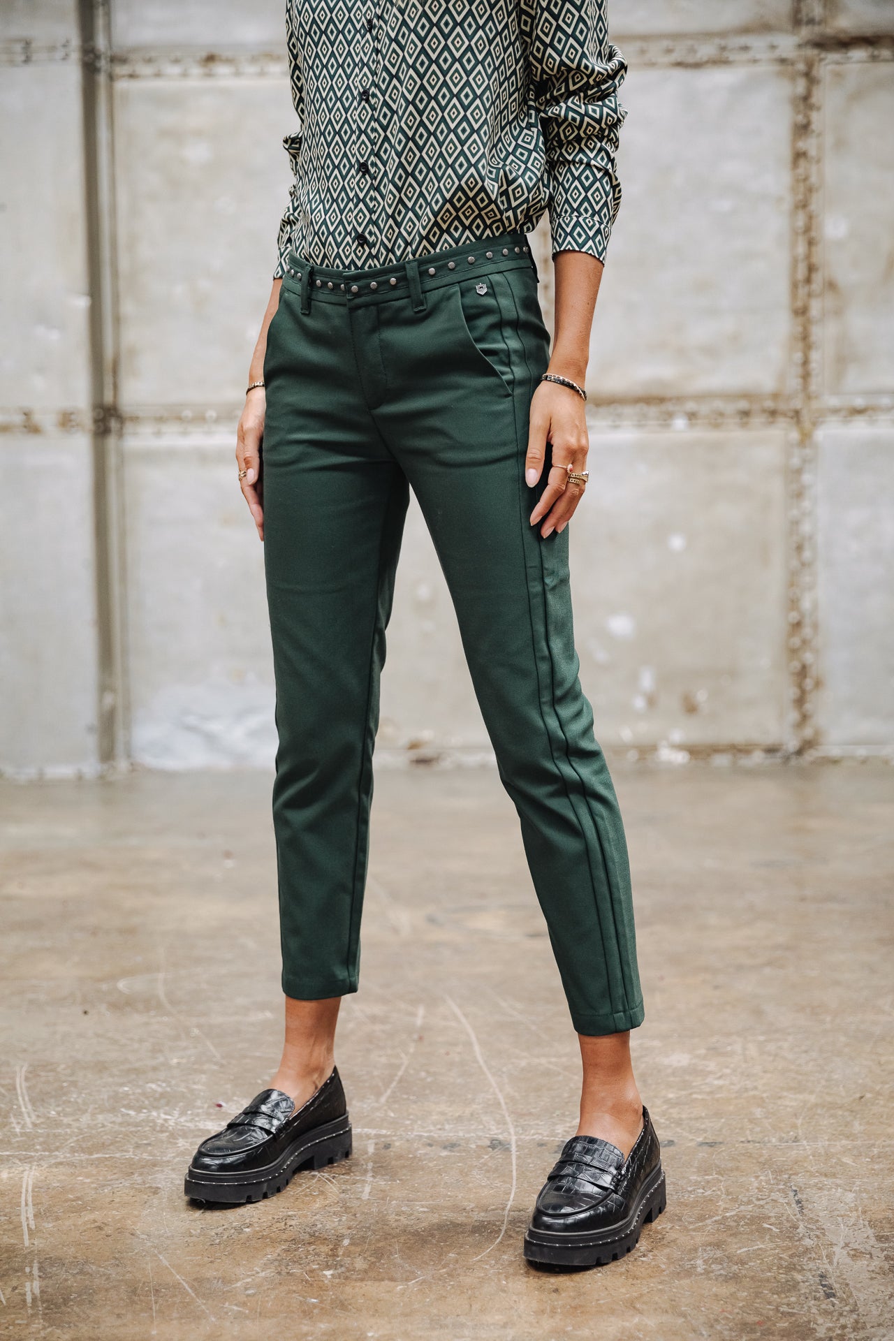 

Pantalon city slim Femme Claudia Polyneo green gables | Freeman T. Porter