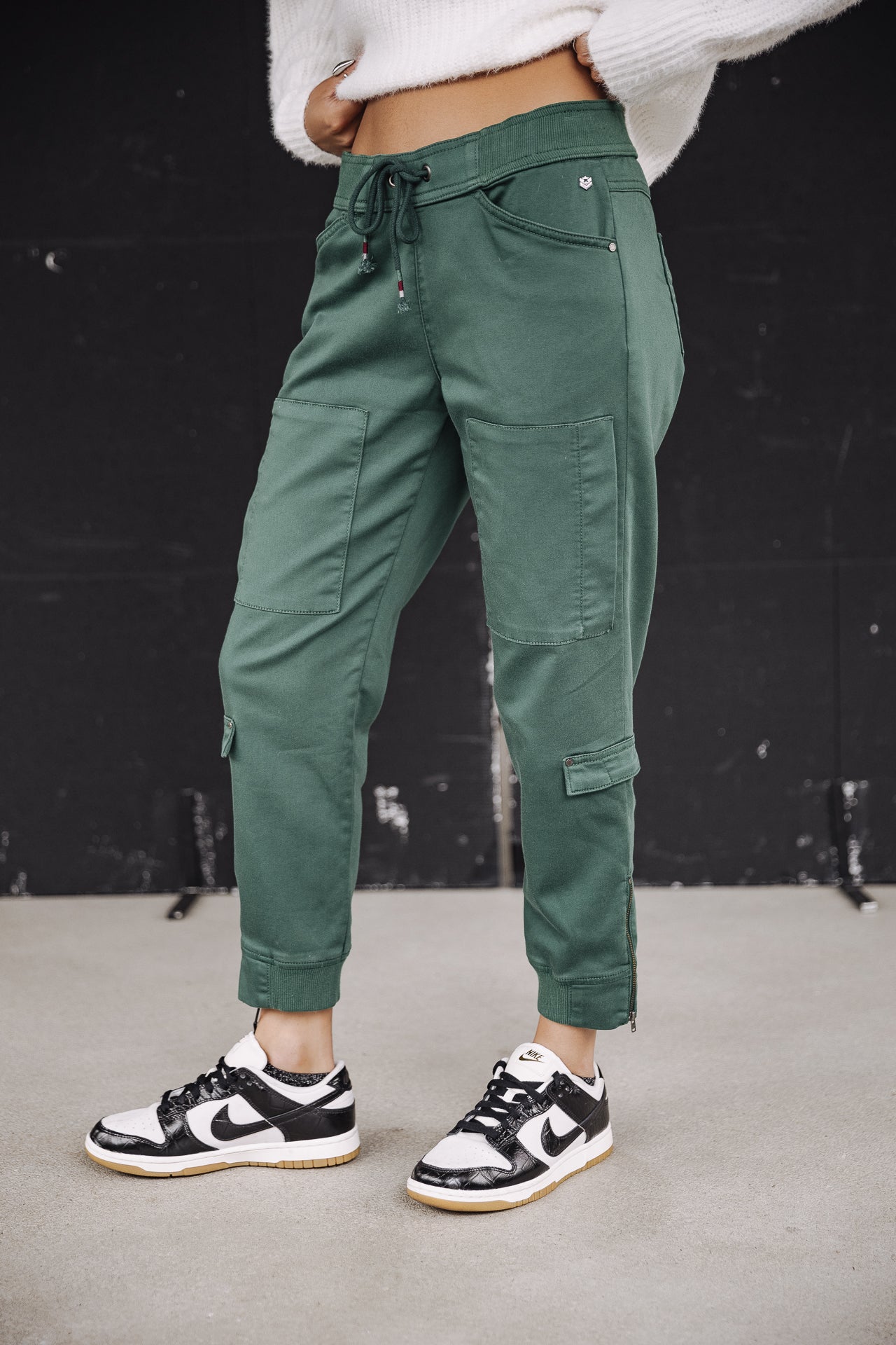 

Pantalon cargo slim Femme Celine Dobby evergreen | Freeman T. Porter