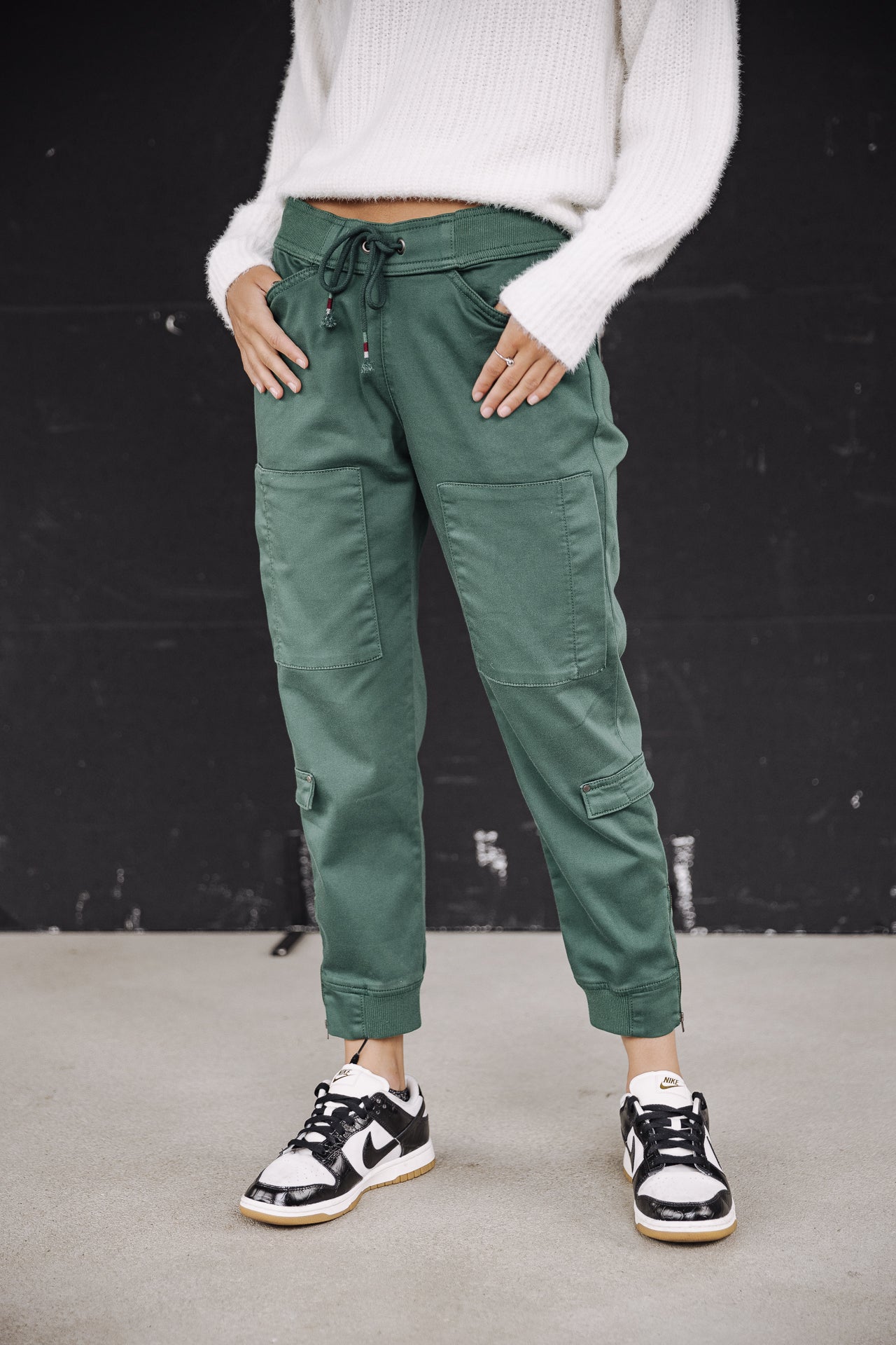 

Pantalon cargo slim Femme Celine Dobby evergreen | Freeman T. Porter