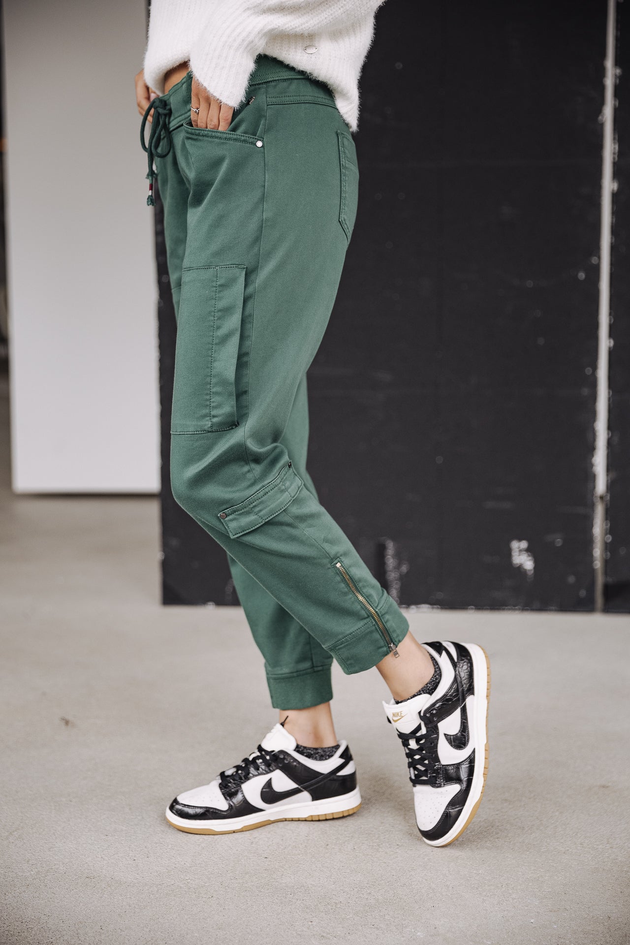 

Pantalon cargo slim Femme Celine Dobby evergreen | Freeman T. Porter