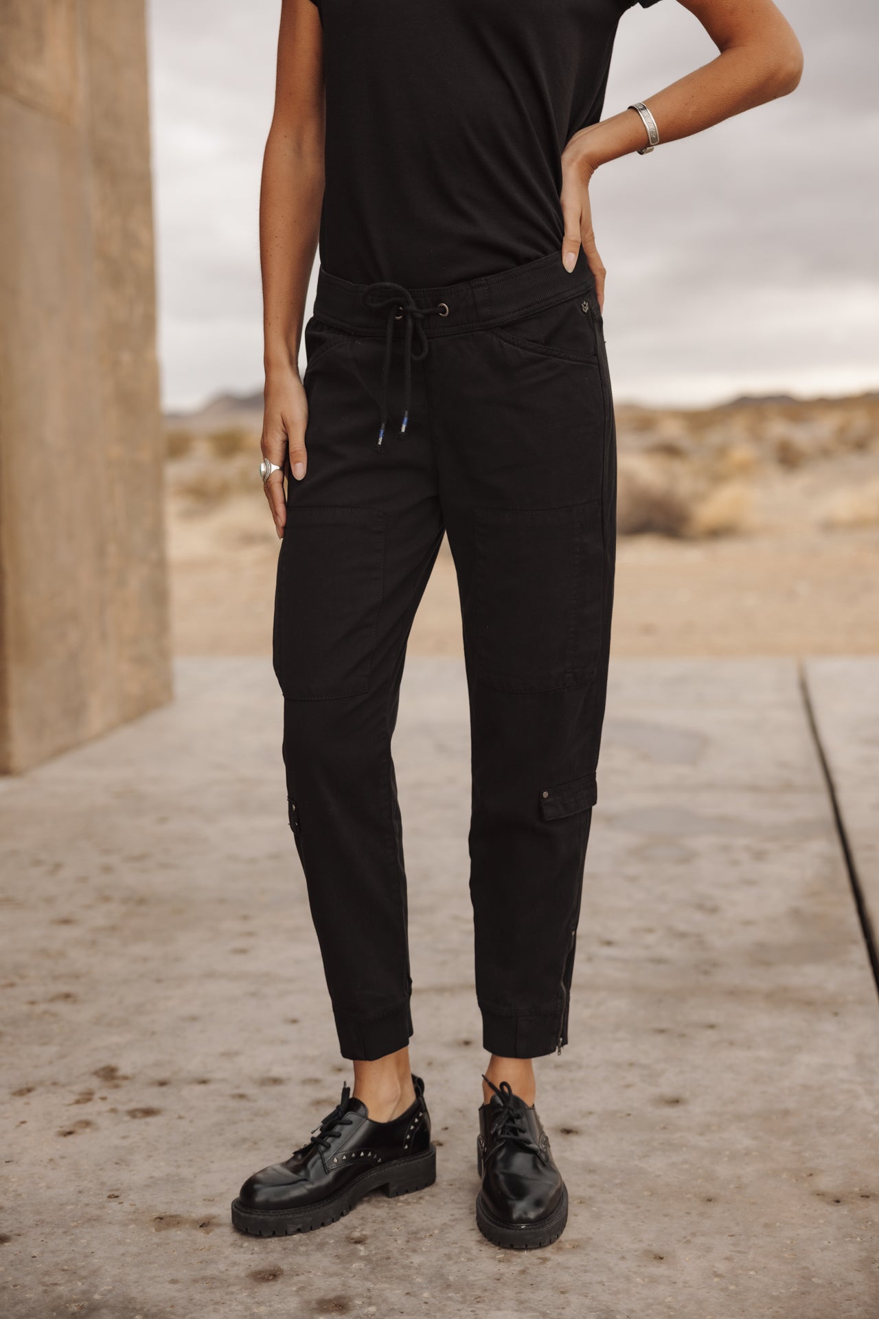   
            

Cargo-Hose Frau Celine Jazz black | Freeman T. Porter
          