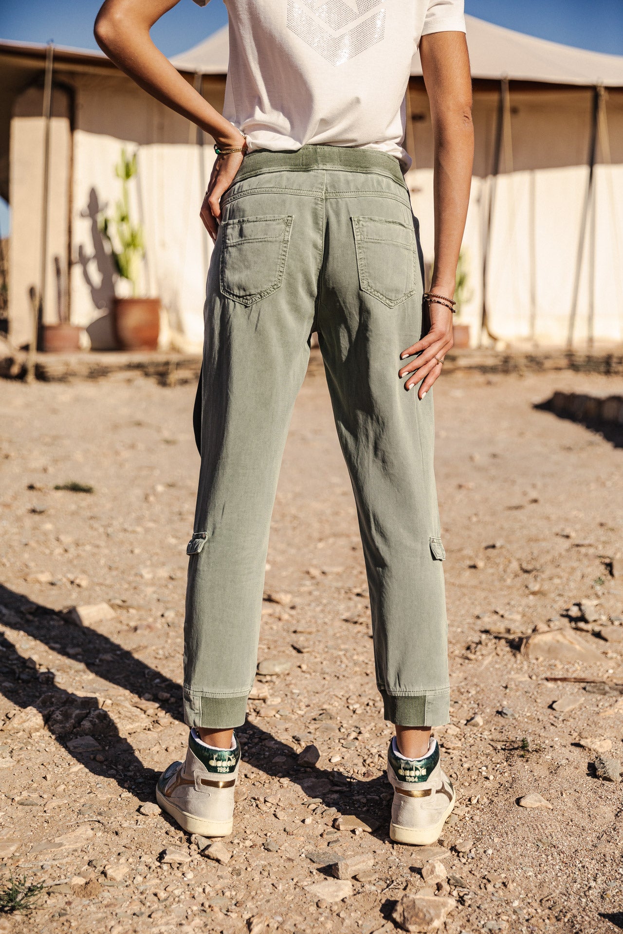
              

Cargo-Hose Frau Celine Jazz lily pad | Freeman T. Porter
            