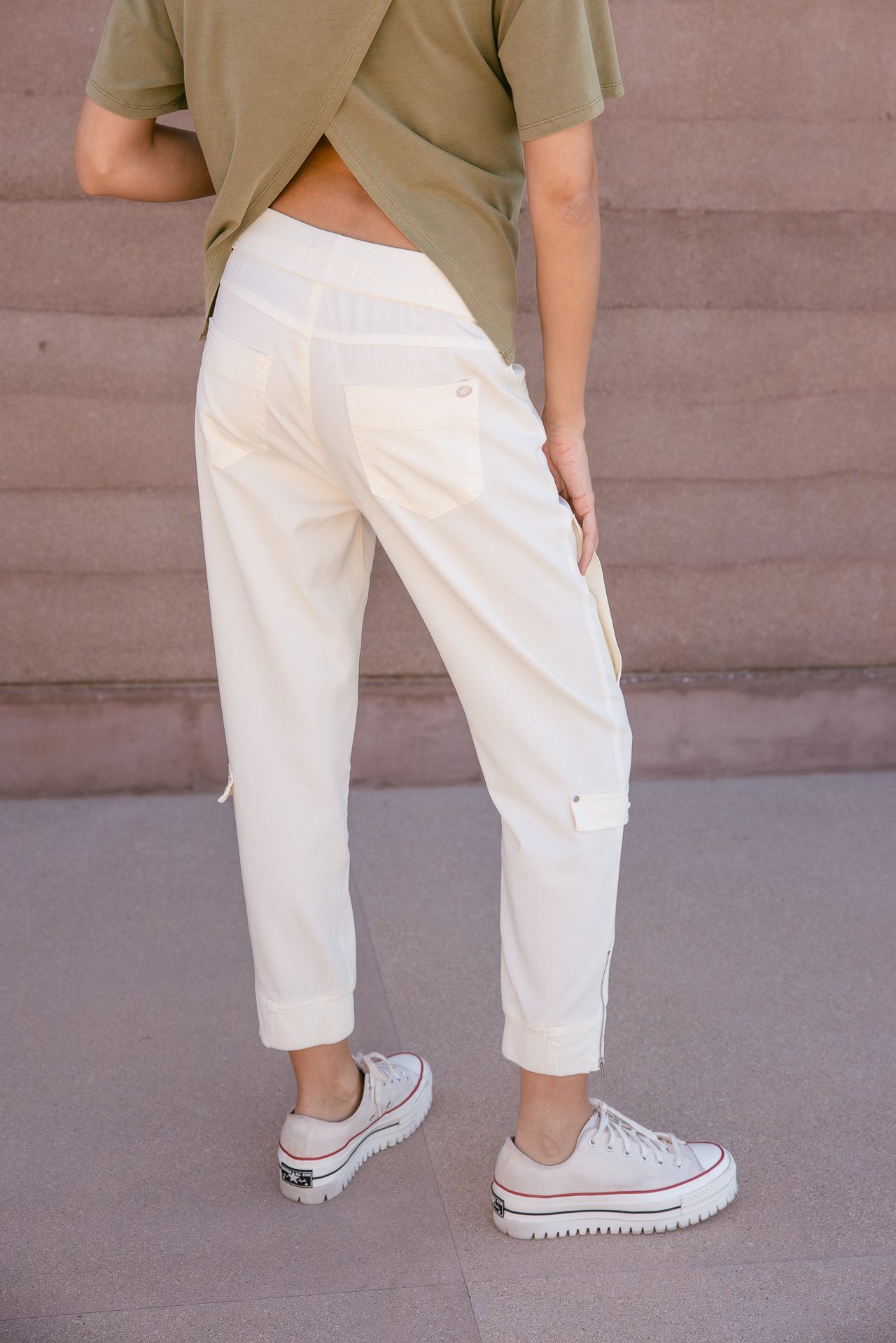 

Pantalon cargo Femme Celine Jazz off white | Freeman T. Porter