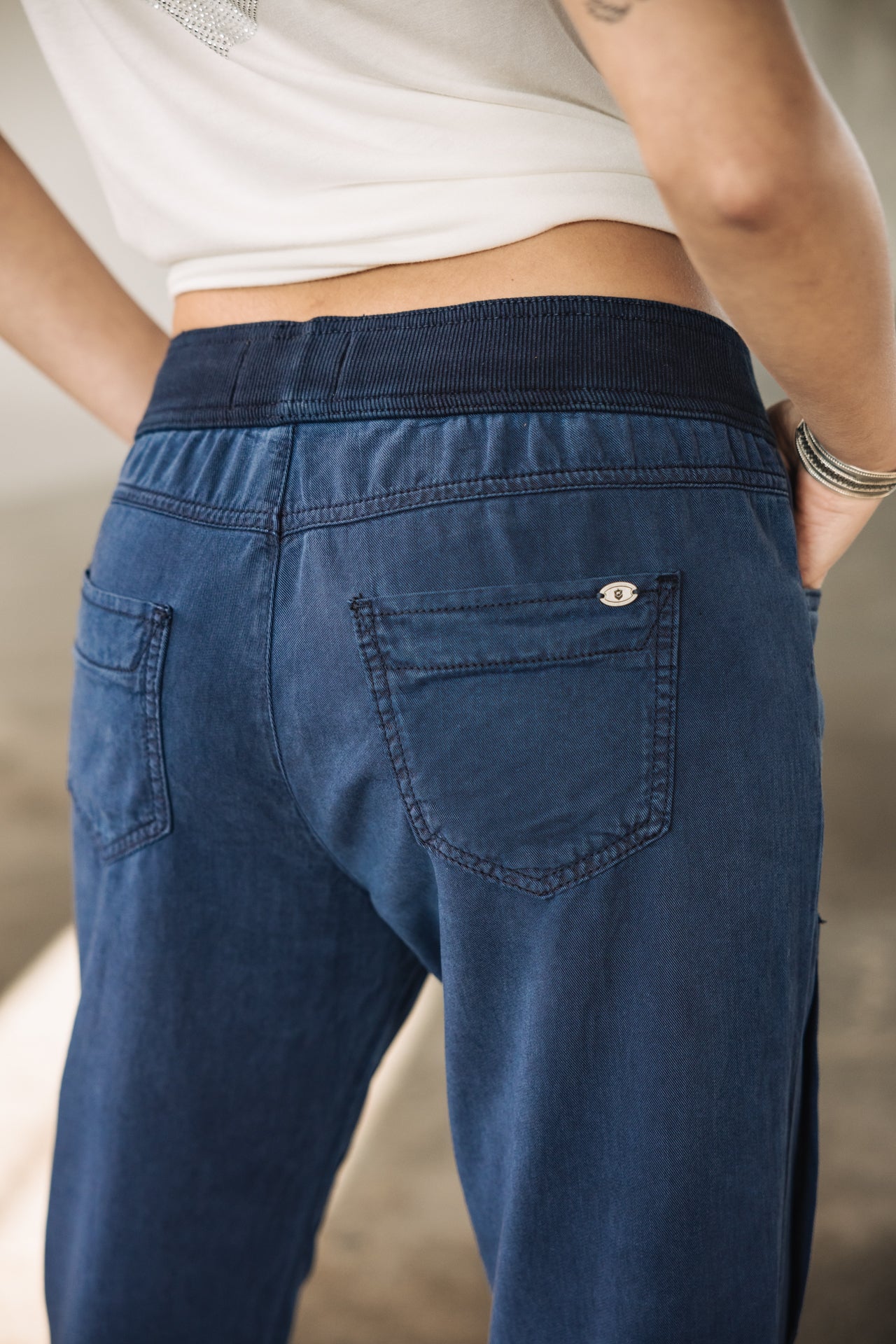 

Cargo pants Woman Celine Jazz peacoat | Freeman T. Porter