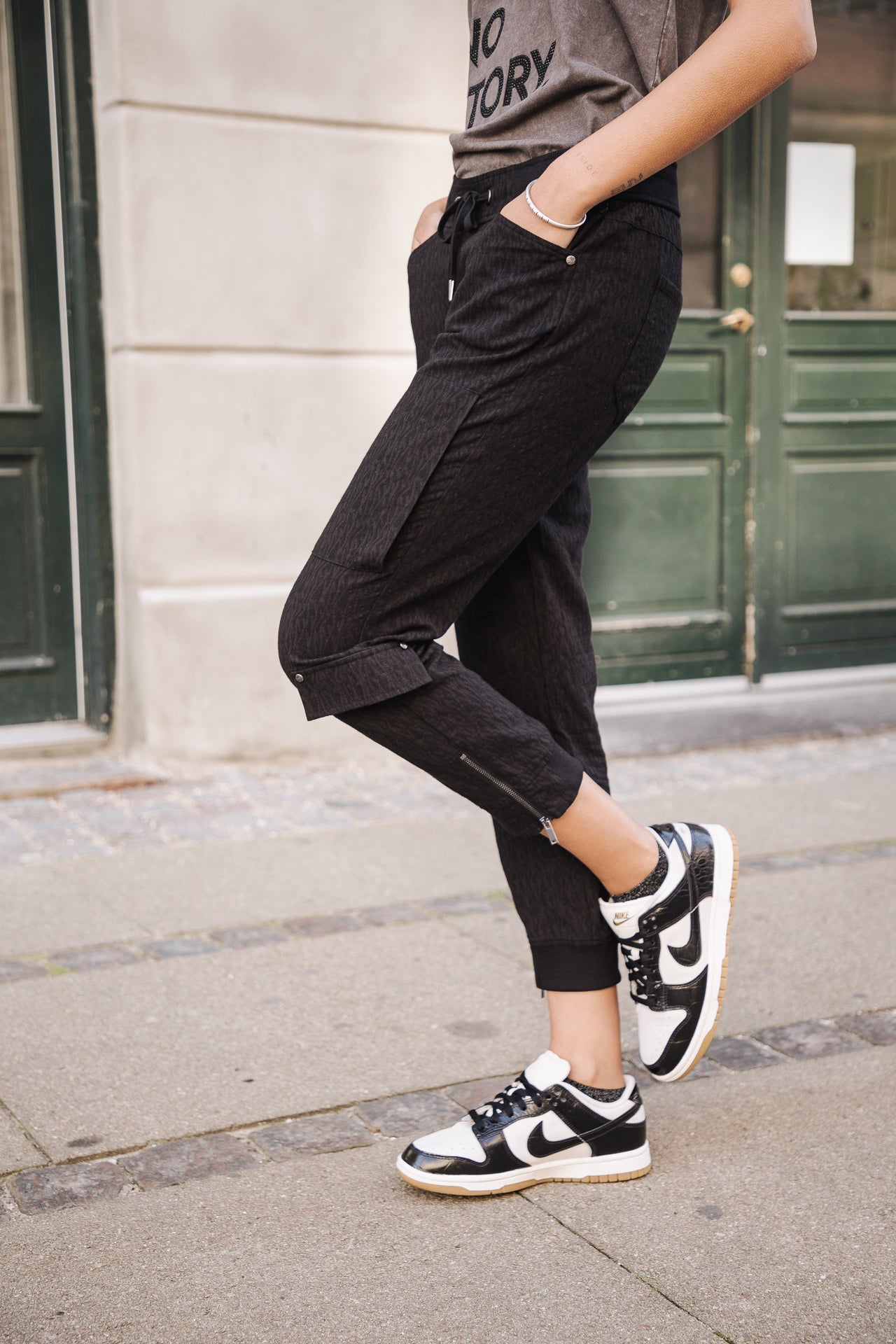 

Pantalon cargo Femme Celine Sapa black | Freeman T. Porter