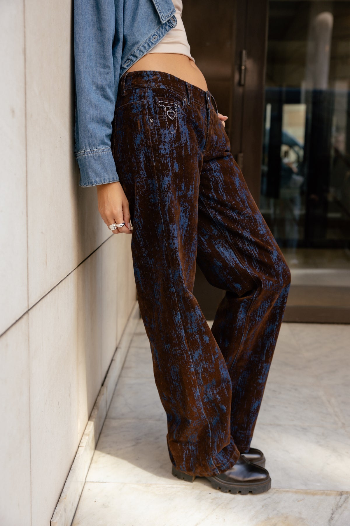 

Low Waist Wide Leg Jeans Damen Agatha titanite brown | Freeman T. Porter