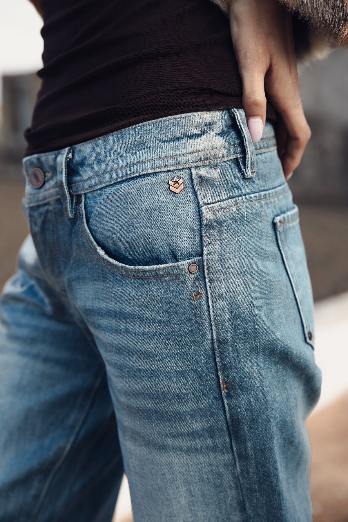 
              

Jeans Wide Leg de cintura descida Mulher Agatha piura coating | Freeman T. Porter
            
