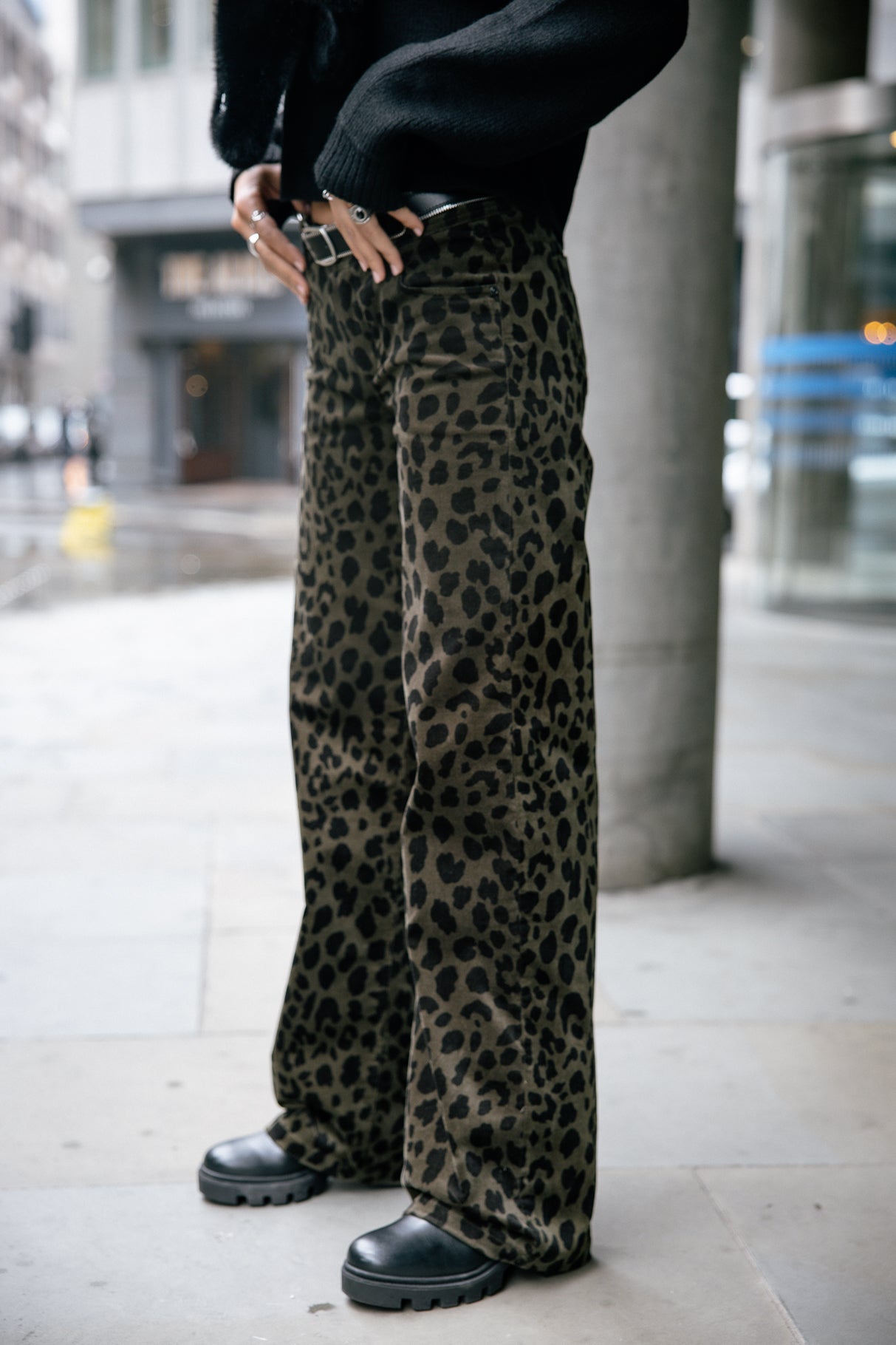 

Pantalon large Femme Agatha Bachata olive night | Freeman T. Porter