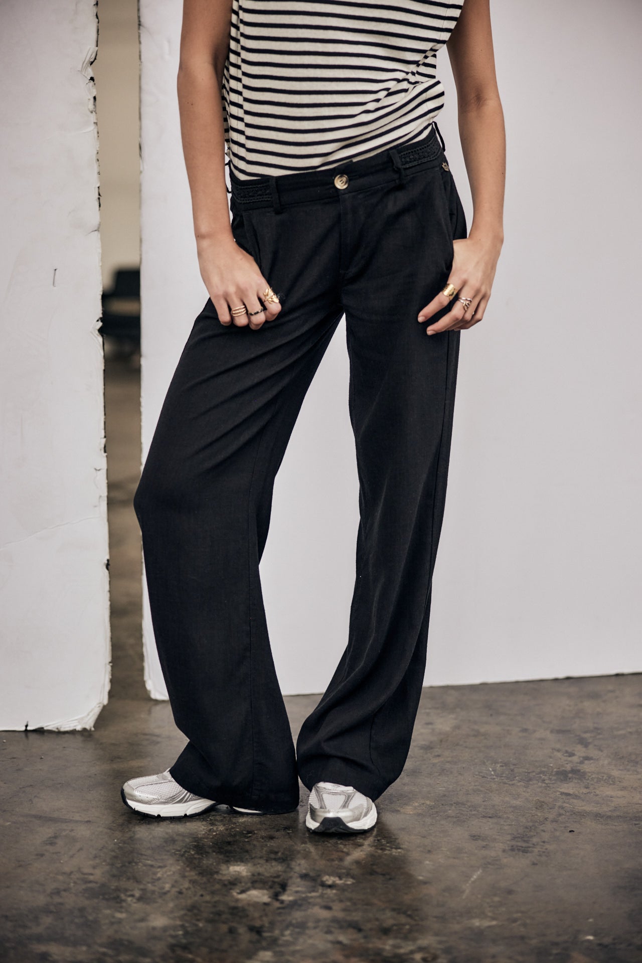 

Pantalon large en lin Femme Agatha Plain Linen black | Freeman T. Porter