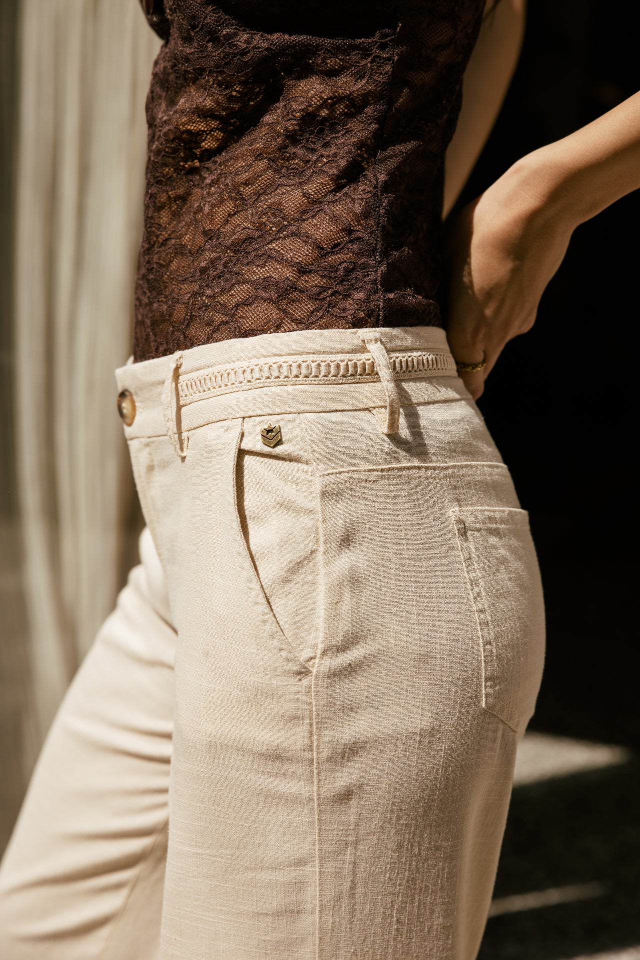 

Pantalon large taille basse en lin Femme Agatha Plain Linen macadamia | Freeman T. Porter