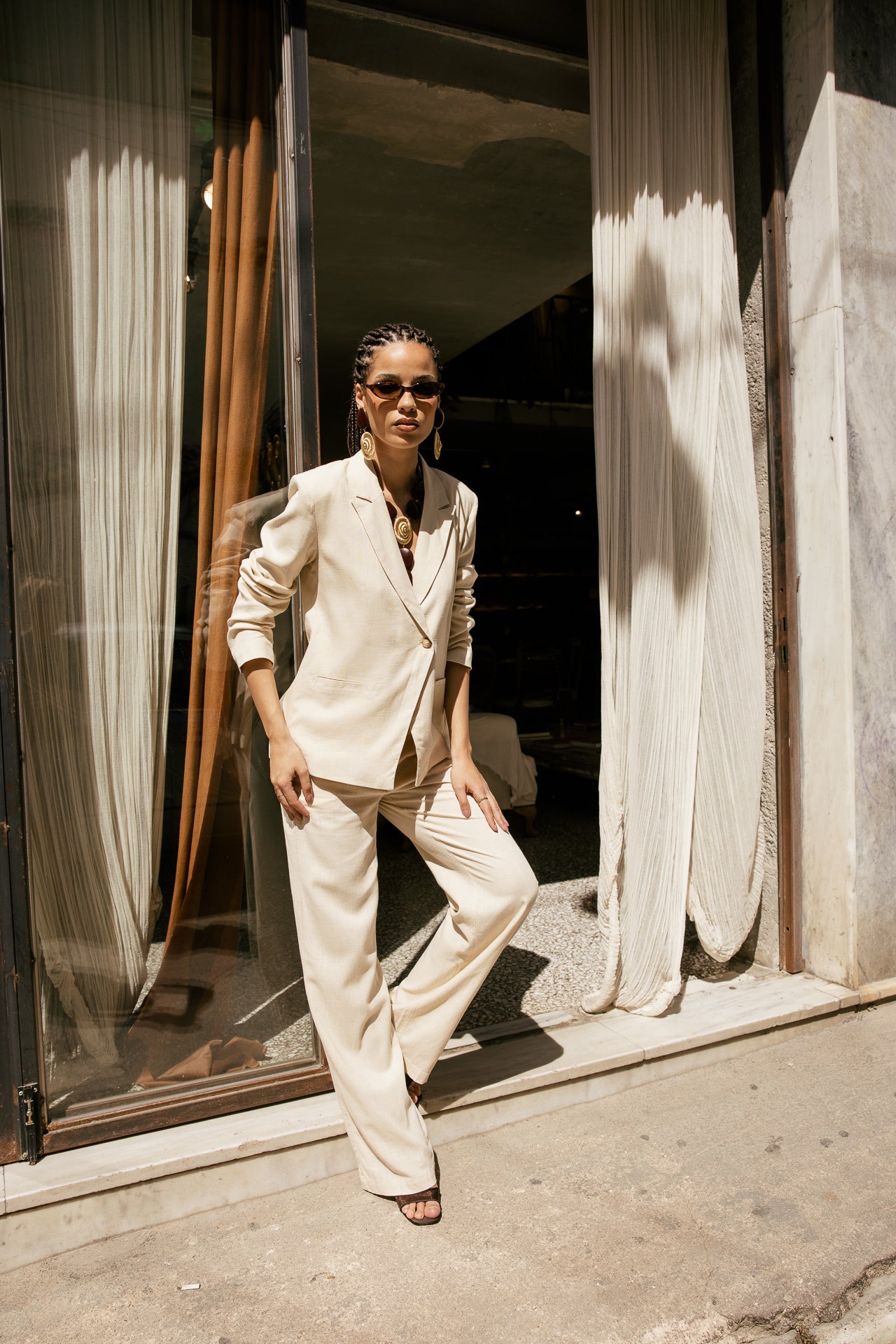 

Pantalon large taille basse en lin Femme Agatha Plain Linen macadamia | Freeman T. Porter