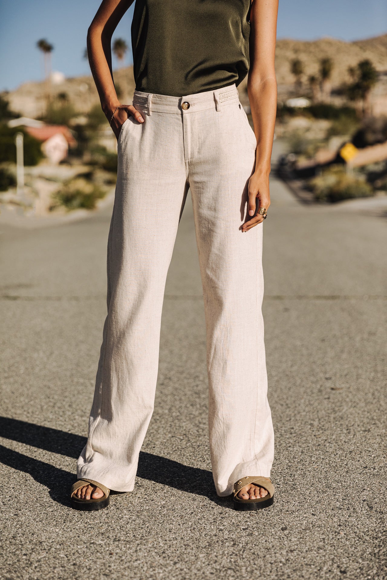 
              

Pantalon large en lin Femme Agatha simply taupe | Freeman T. Porter
            