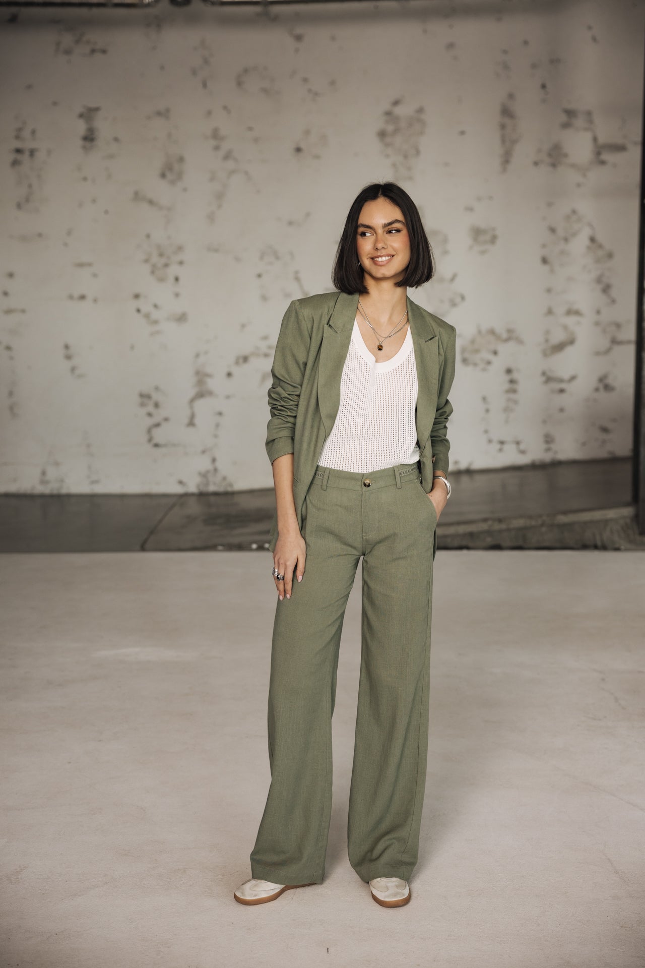 

Pantalon large en lin Femme Agatha deep lichen green | Freeman T. Porter