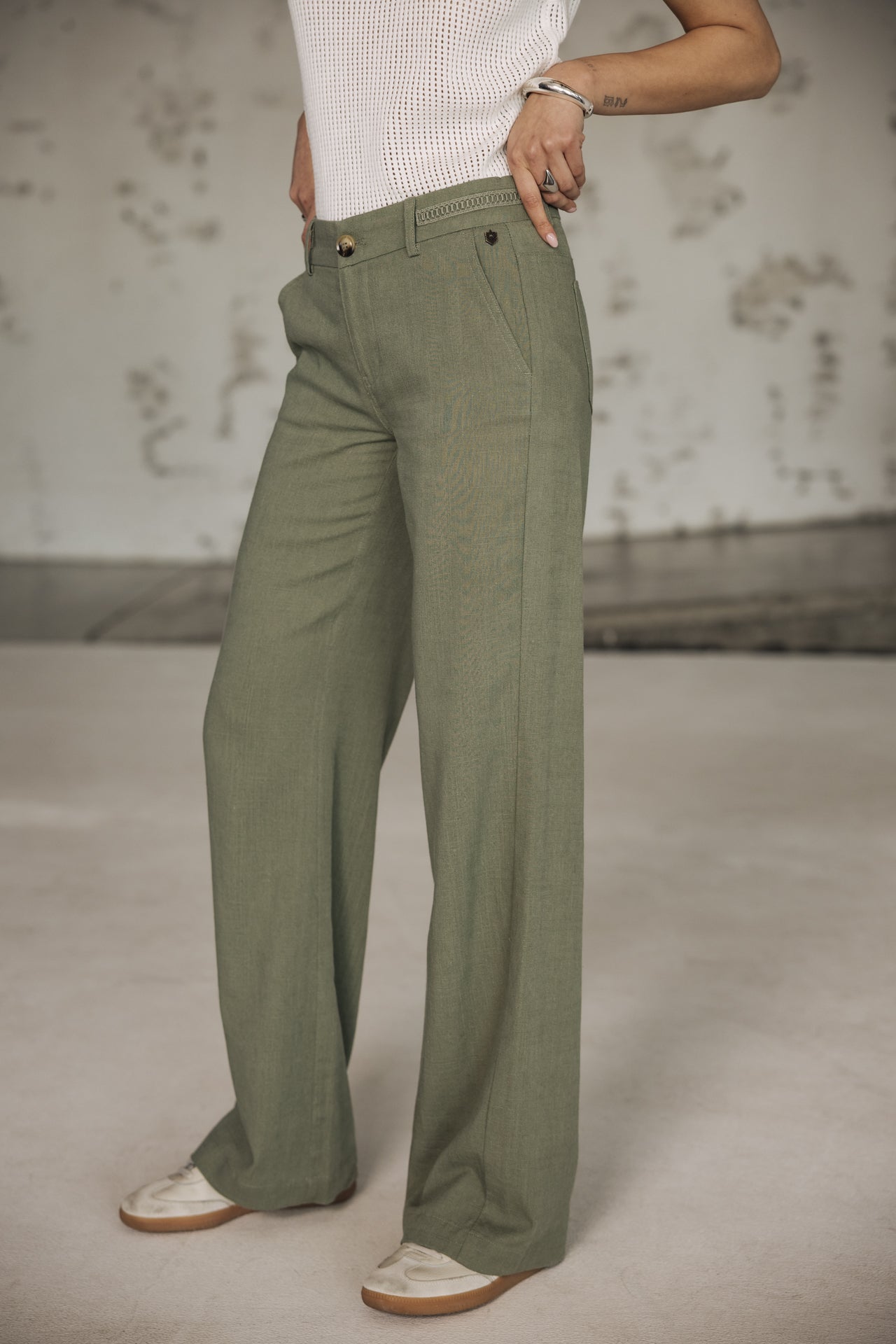 

Pantalon large en lin Femme Agatha deep lichen green | Freeman T. Porter