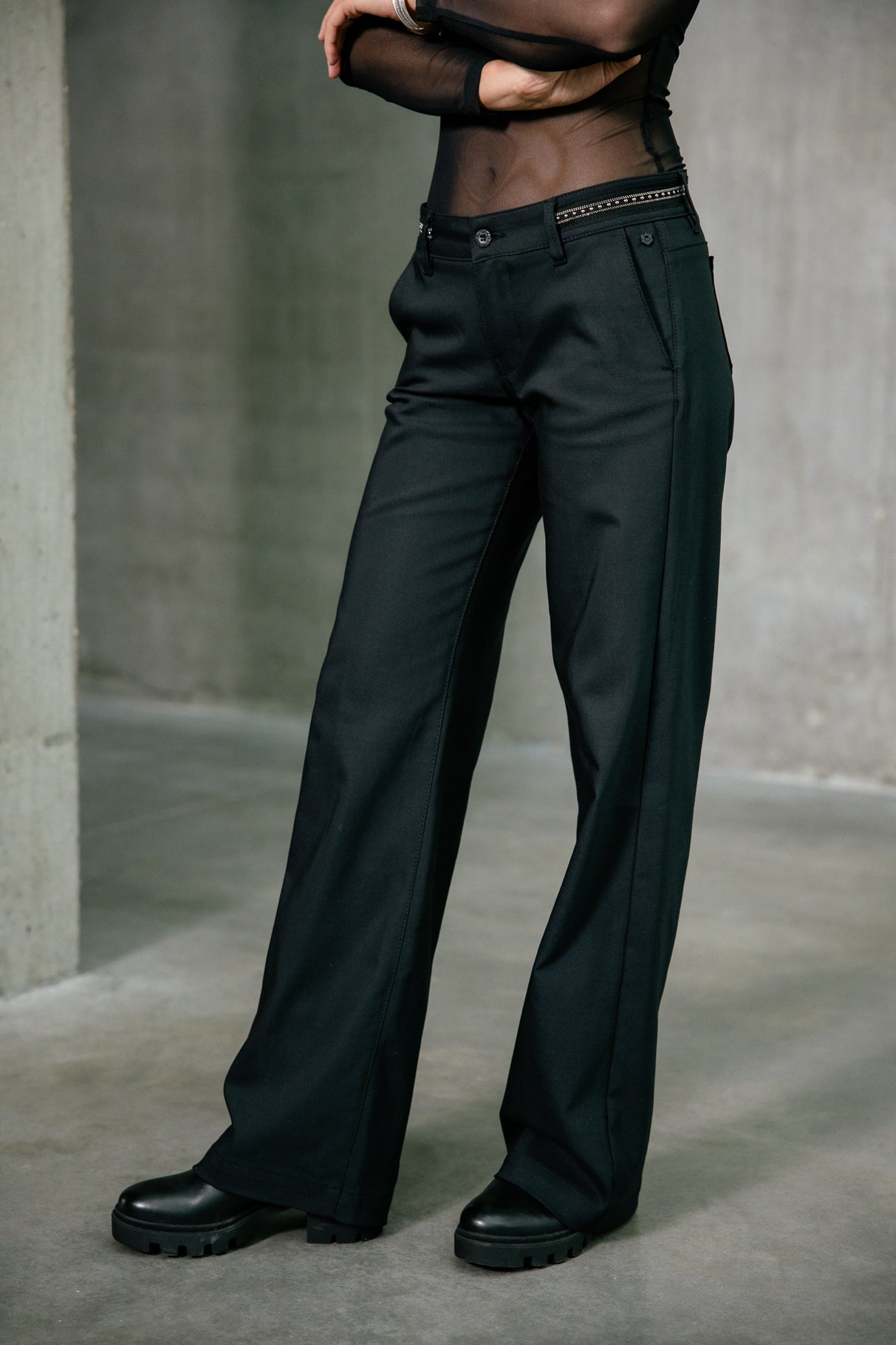 

Weite Hose Frau Agatha Polyneo black | Freeman T. Porter