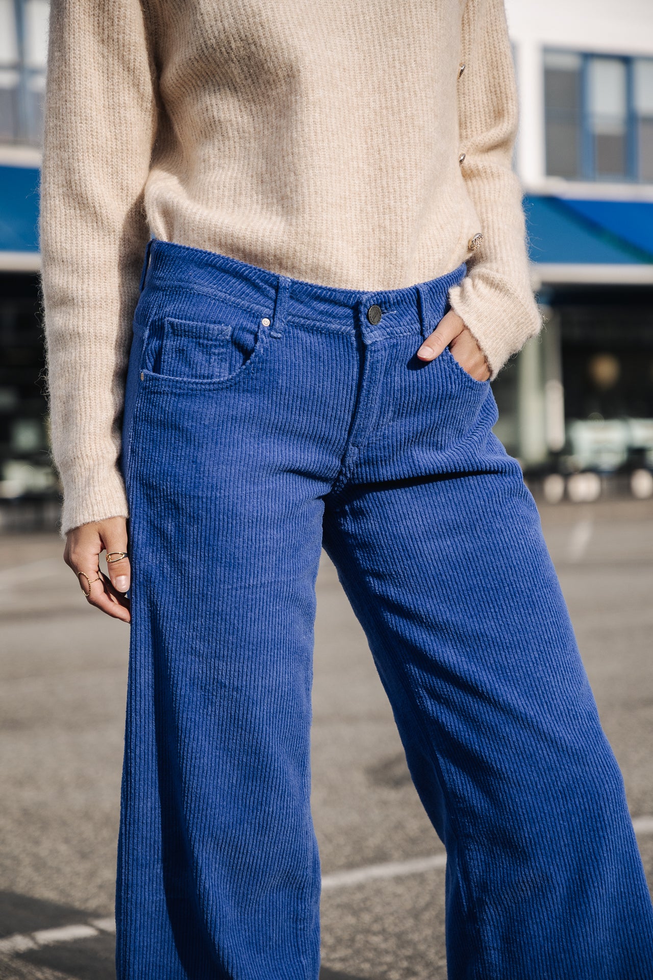 

Weite Low Rise Hose Damen Agatha Veluto mazarine blue | Freeman T. Porter