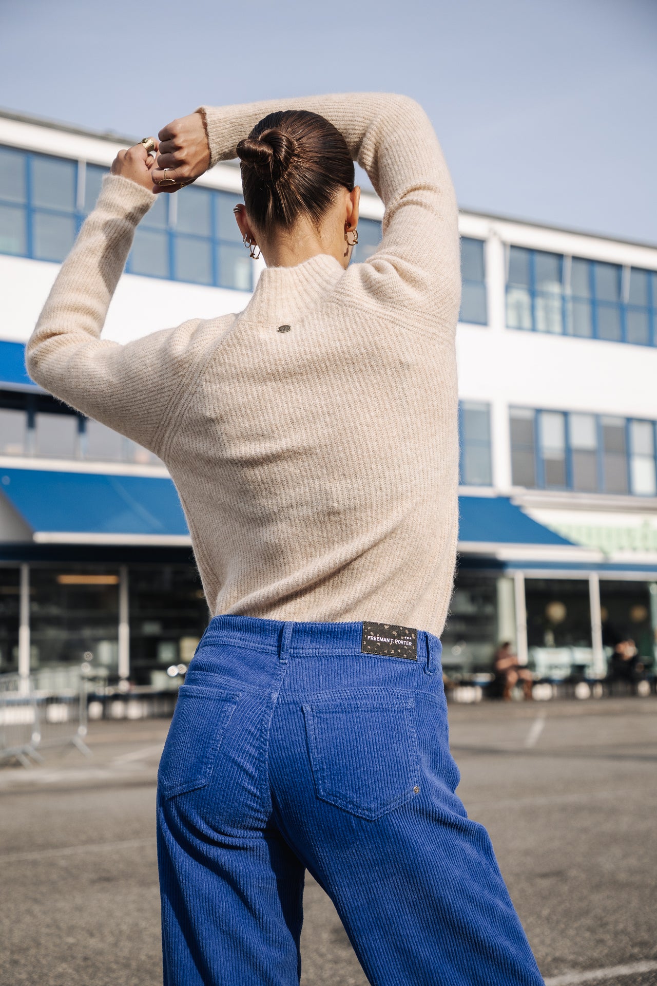 

Weite Low Rise Hose Damen Agatha Veluto mazarine blue | Freeman T. Porter