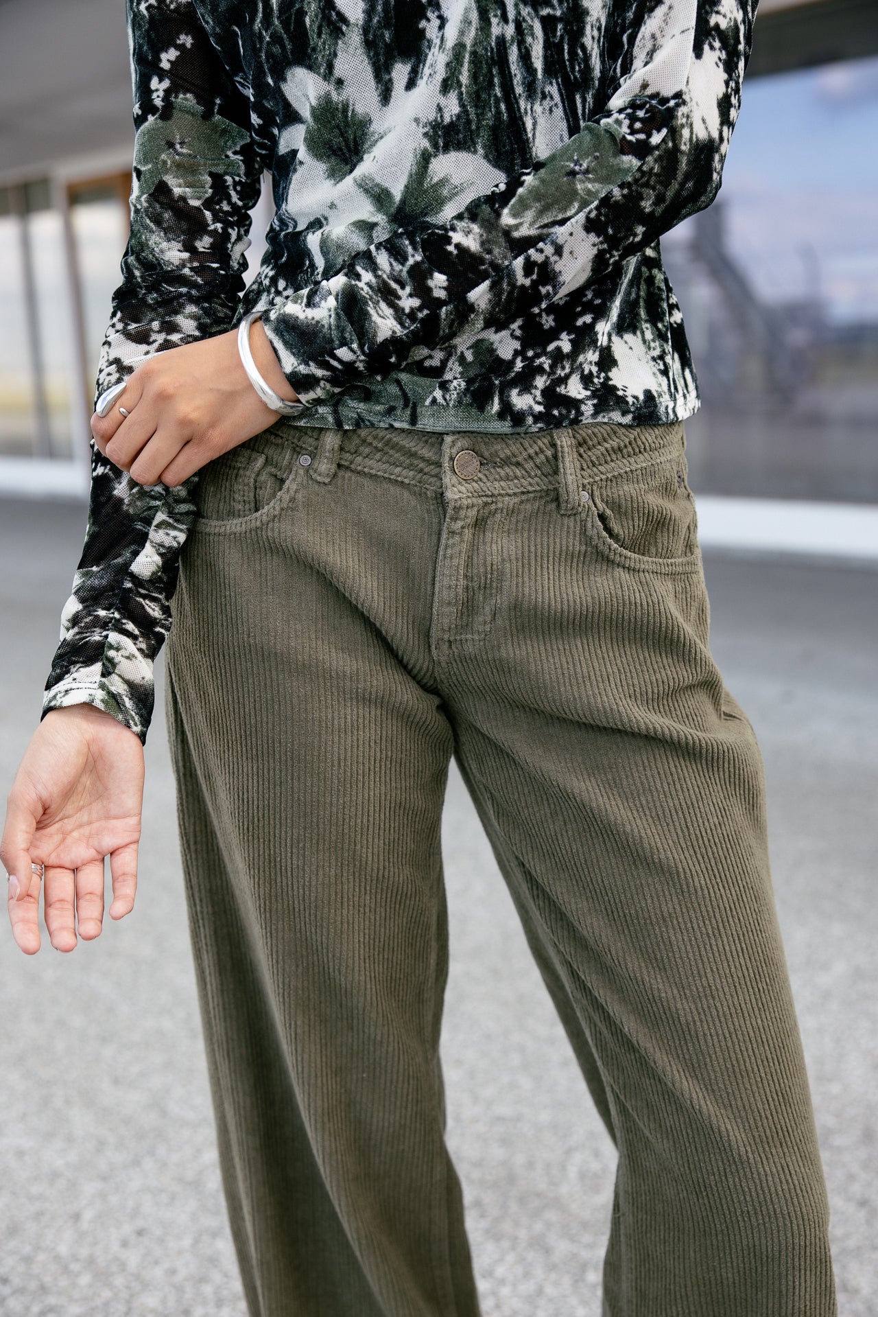 
              

Low rise wide leg broek Dames Agatha Veluto forest night | Freeman T. Porter
            