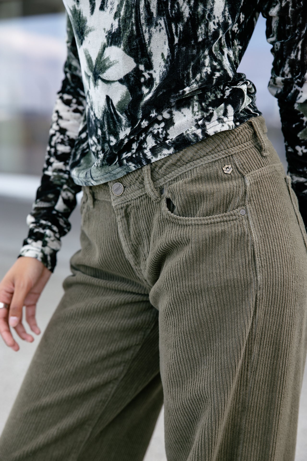 

Low rise wide leg broek Dames Agatha Veluto forest night | Freeman T. Porter