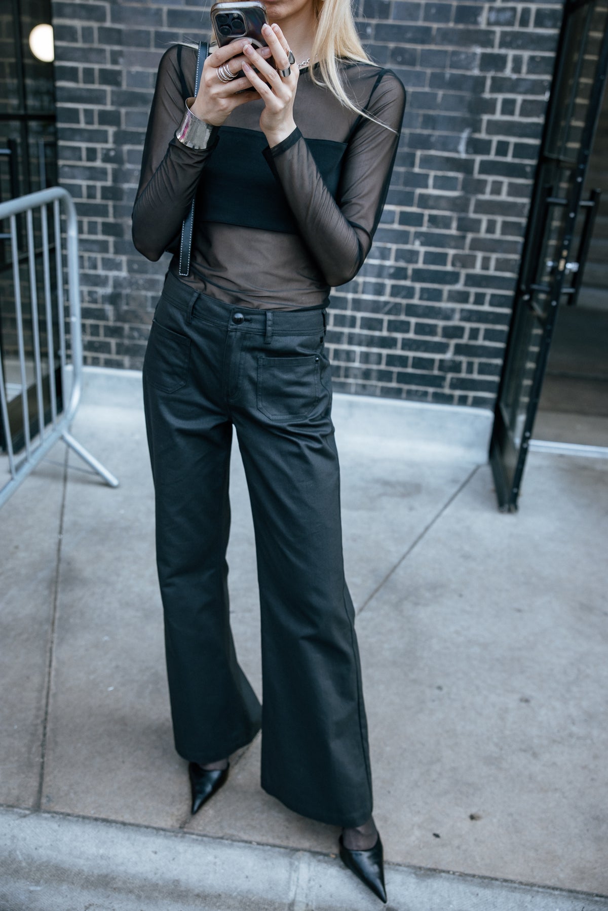 

Pantalon large Femme Jessy Coated black | Freeman T. Porter