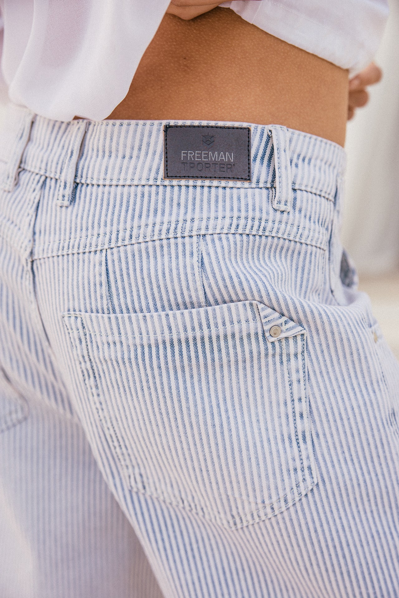 
              

Denim boyfriend à rayures Femme Robyn bonova | Freeman T. Porter
            