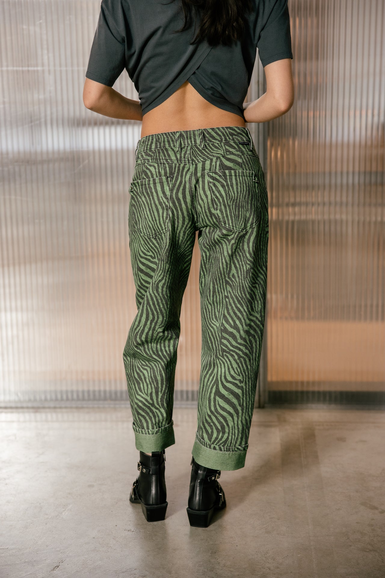 

Pantalon boyfriend 7/8 Femme Robyn Kruger original | Freeman T. Porter