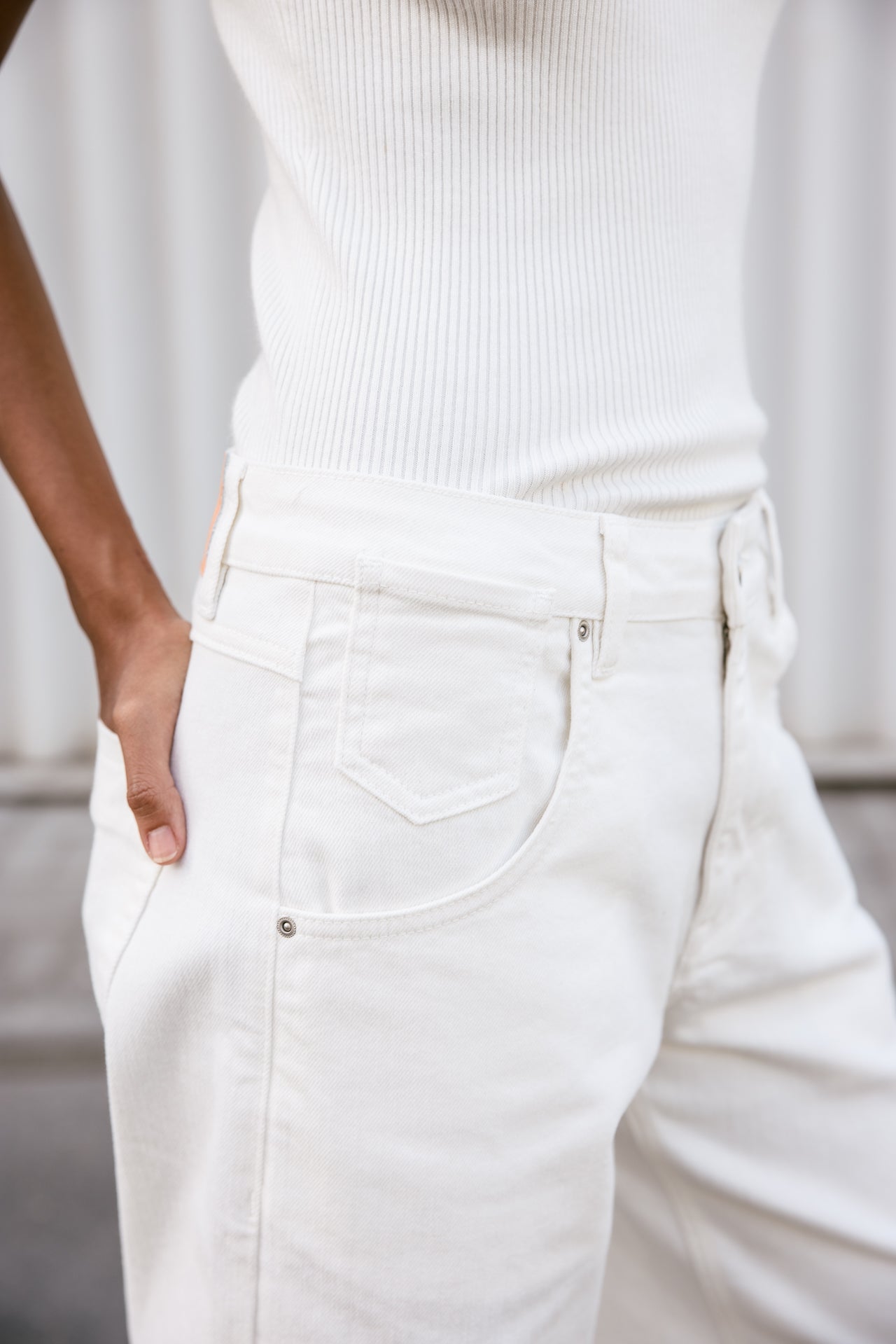 

Pantalon boyfriend 7/8 Femme Robyn Magestic off white | Freeman T. Porter