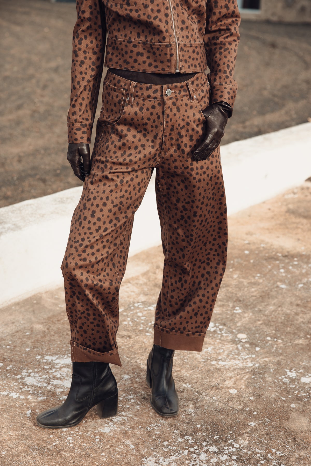   
            

Pantalon boyfriend 7/8 taille mi-haute Femme Robyn Sika cinnamon | Freeman T. Porter
          