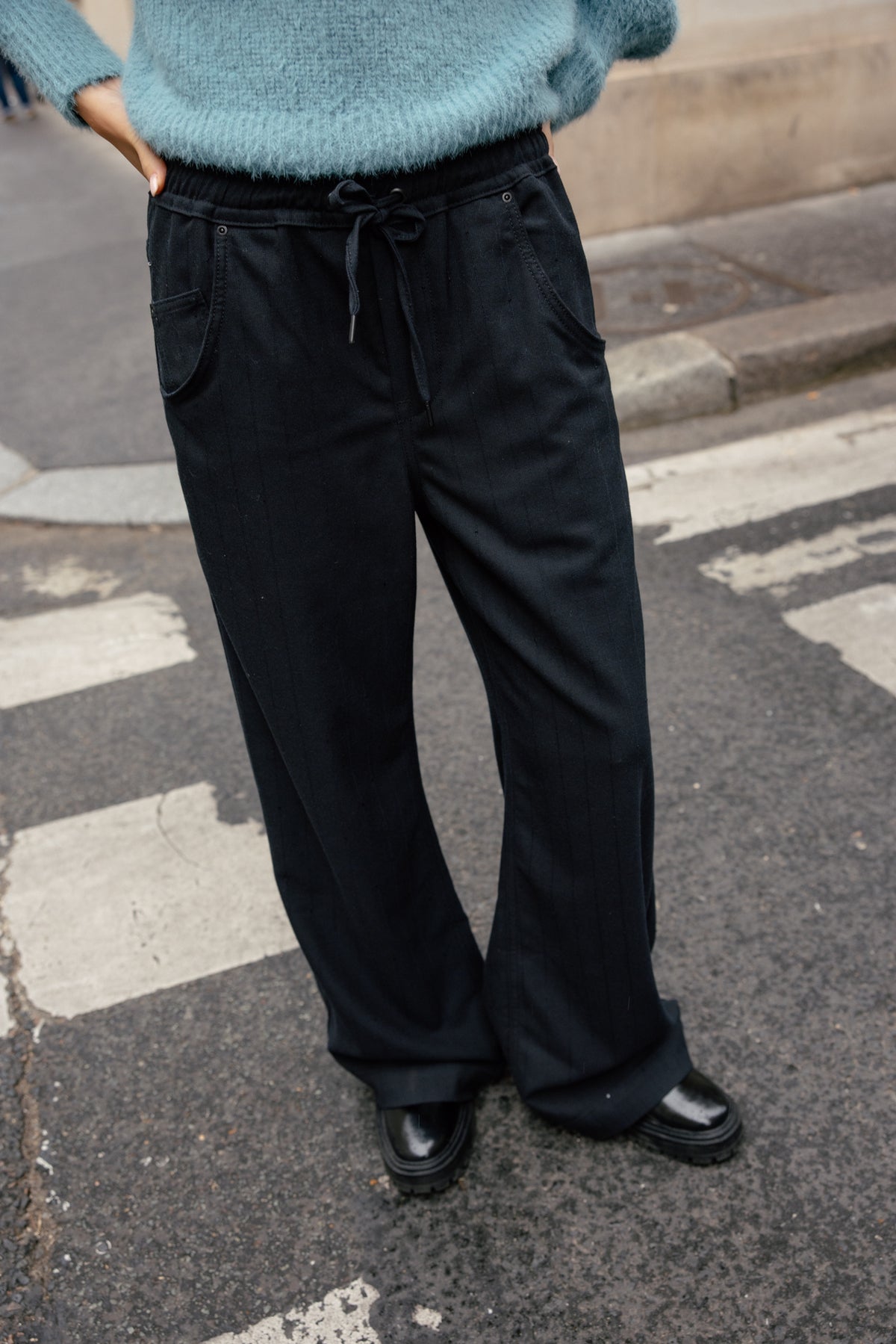 

Relaxed Fit Hose Damen Leia Cosmic dark sapphire | Freeman T. Porter