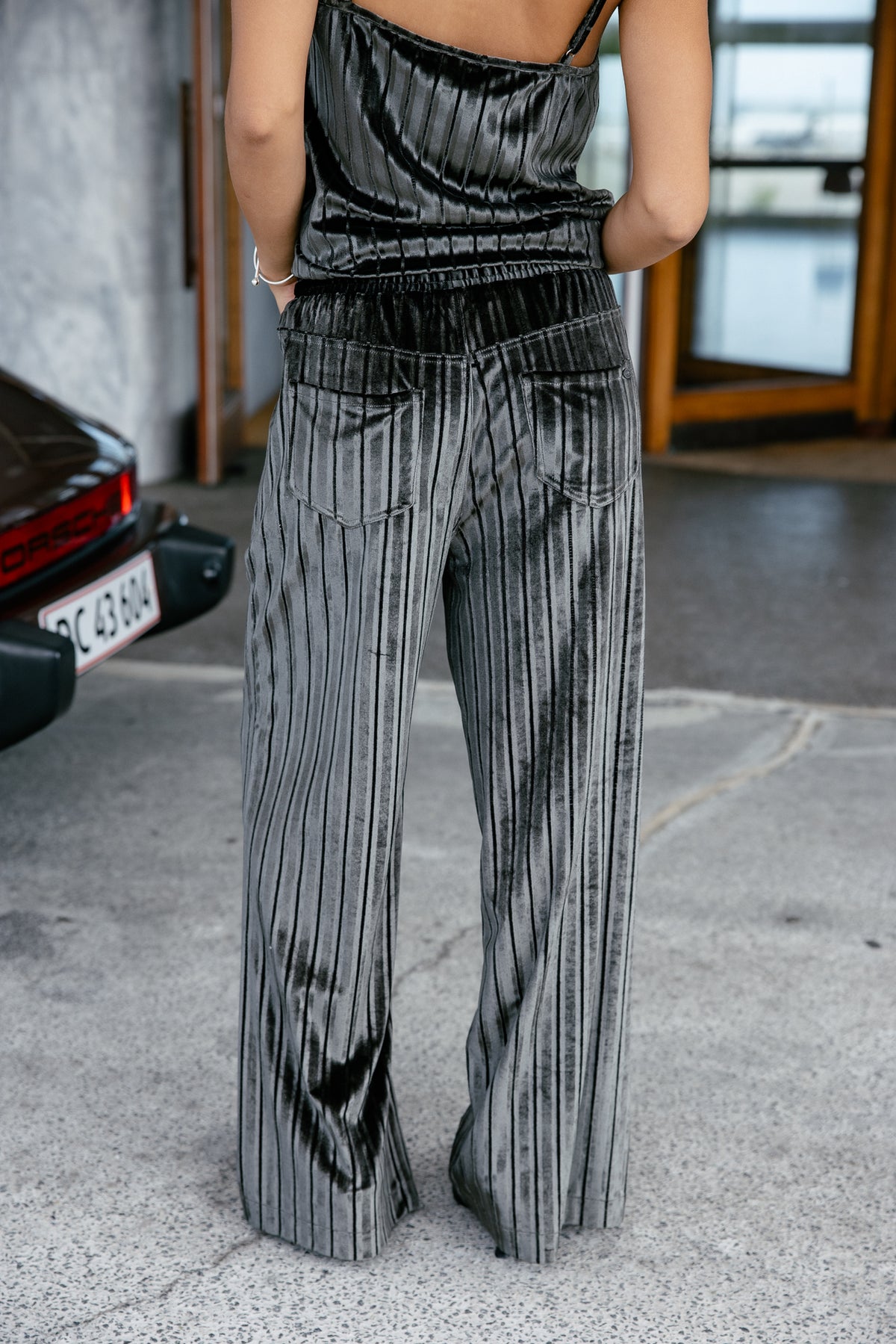 

Pantalon large velours Femme Leia Peely dusty olive | Freeman T. Porter