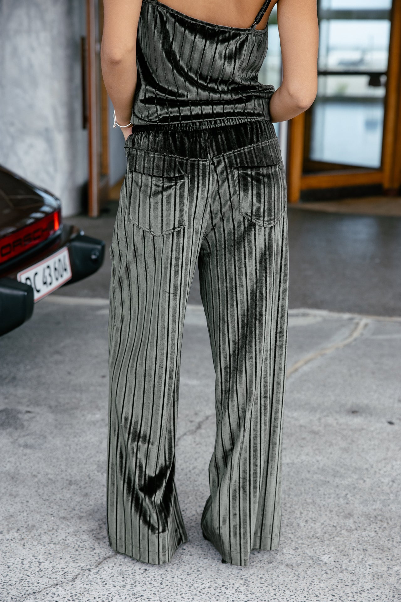 

Wijde fluwelen broek Dames Leia Peely dusty olive | Freeman T. Porter