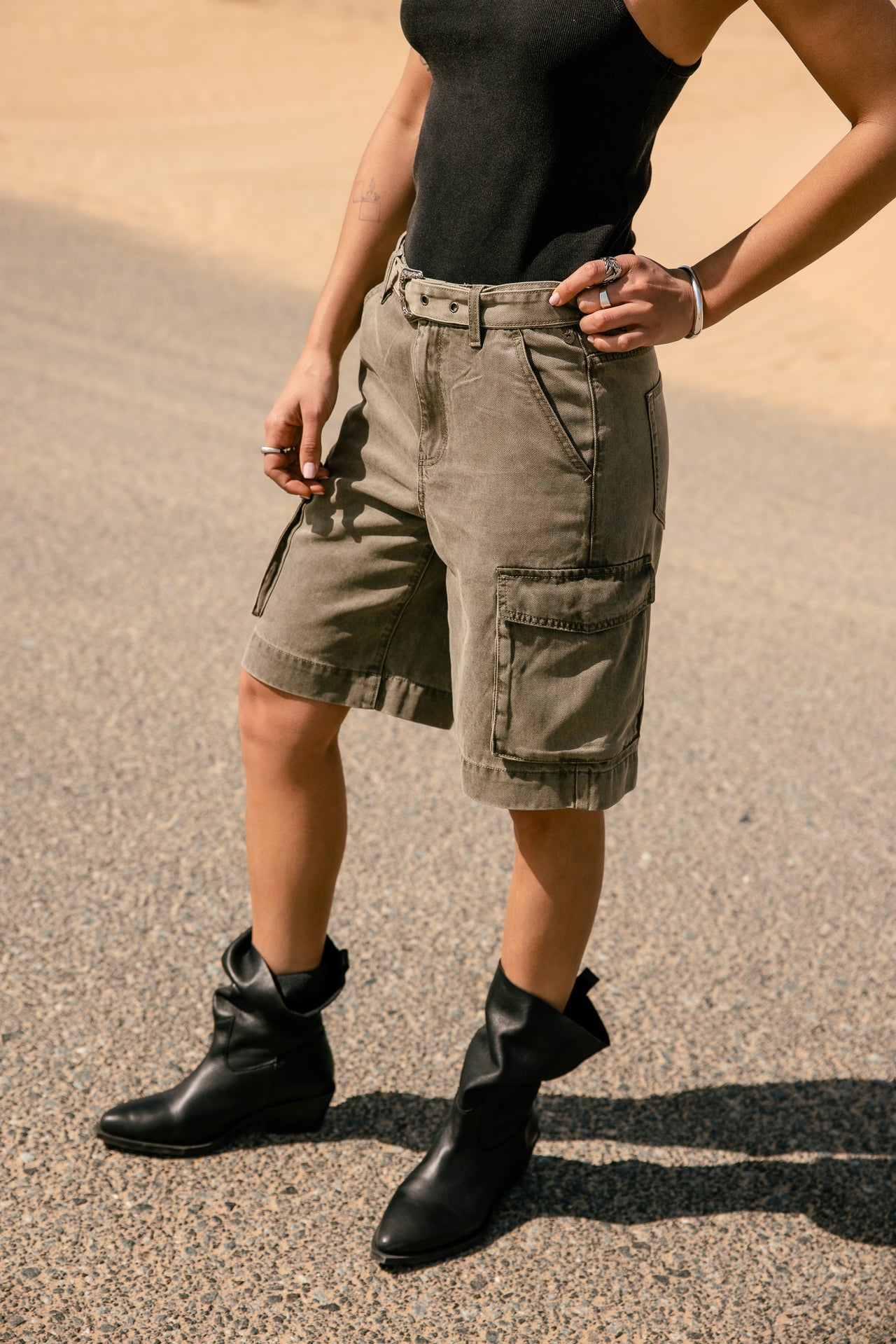 
              

Weite Bermuda-Shorts Damen Soann Tapei olive night | Freeman T. Porter
            