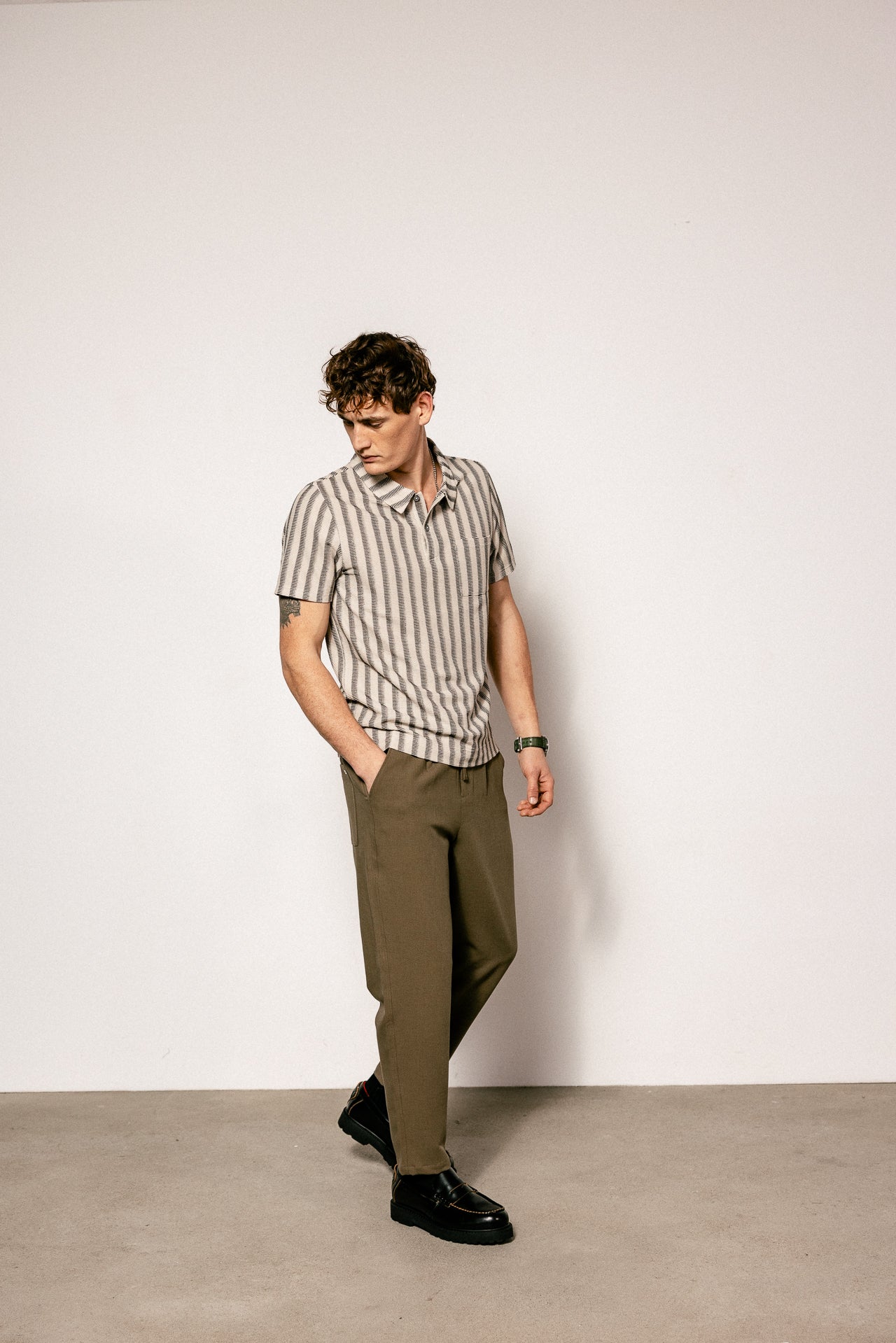 
              

Relaxed 7/8 Trousers Men Yoric Tempo teak | Freeman T. Porter
            