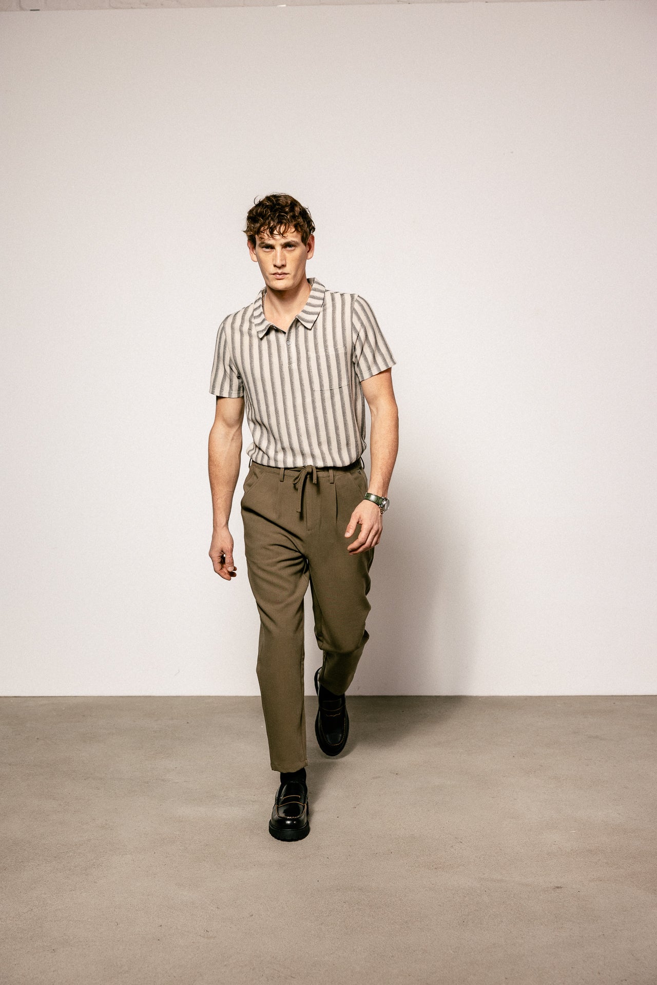 

Relaxed 7/8 Trousers Men Yoric Tempo teak | Freeman T. Porter