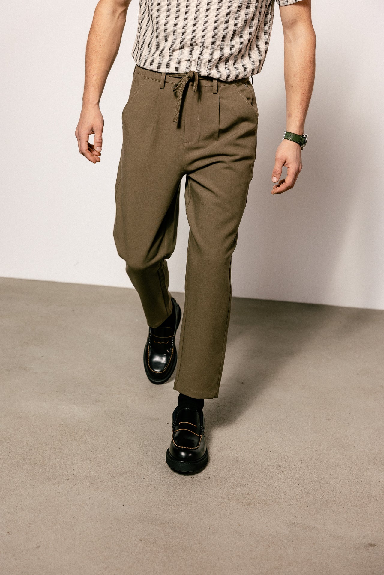 

Relaxed 7/8 Trousers Men Yoric Tempo teak | Freeman T. Porter